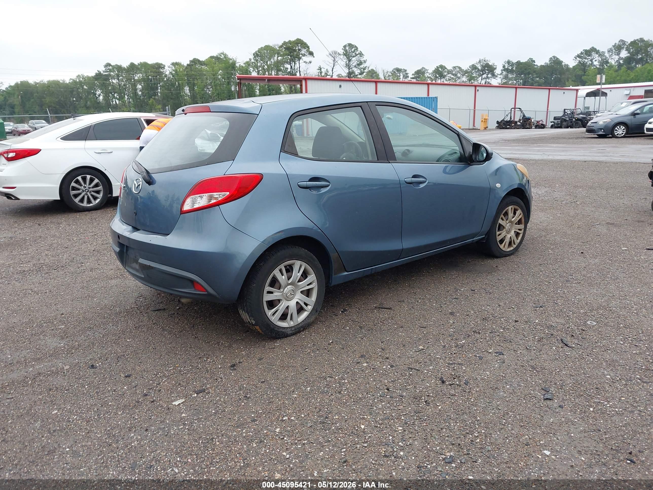 MAZDA MAZDA2 image 4