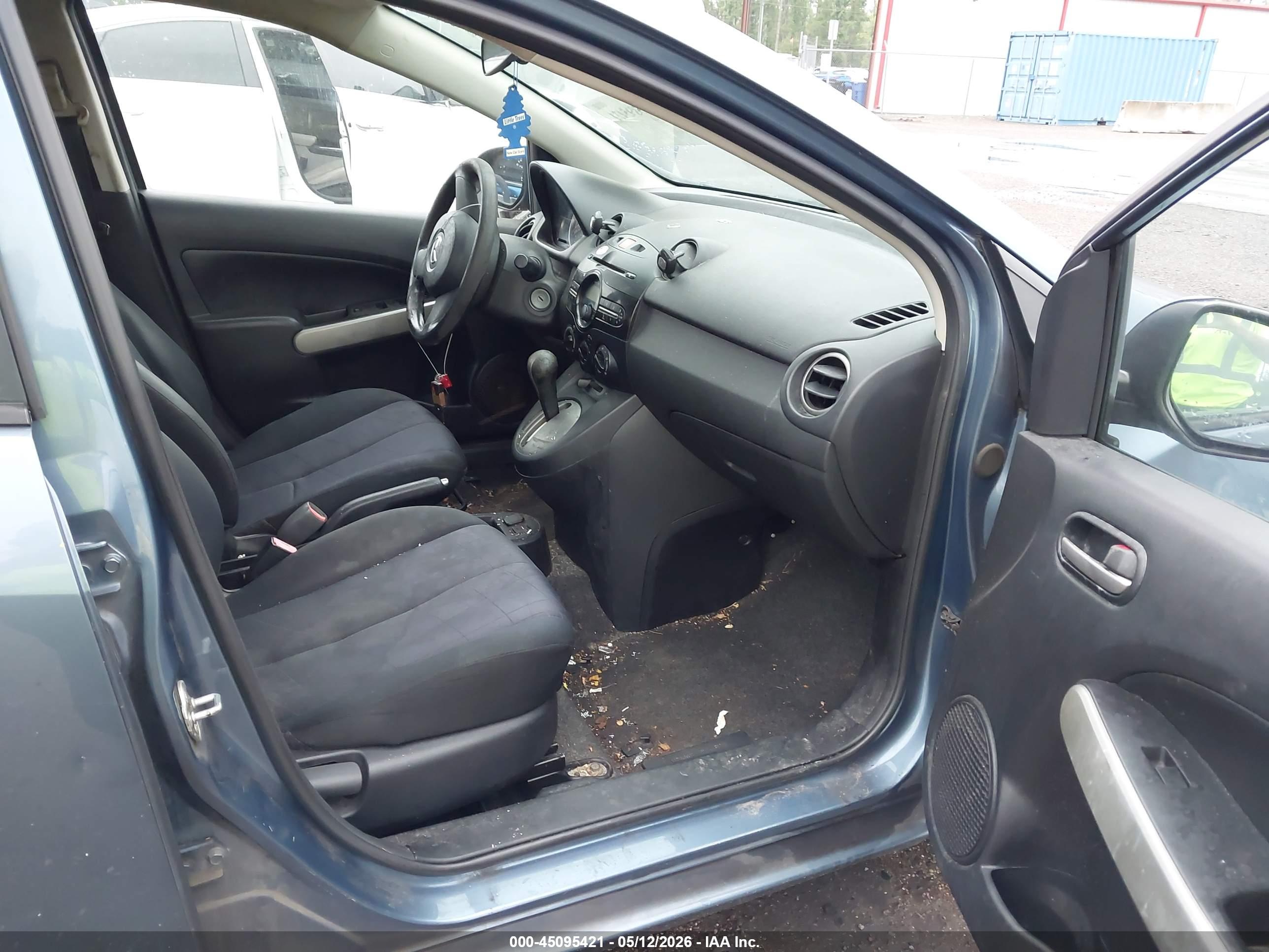 MAZDA MAZDA2 image 5