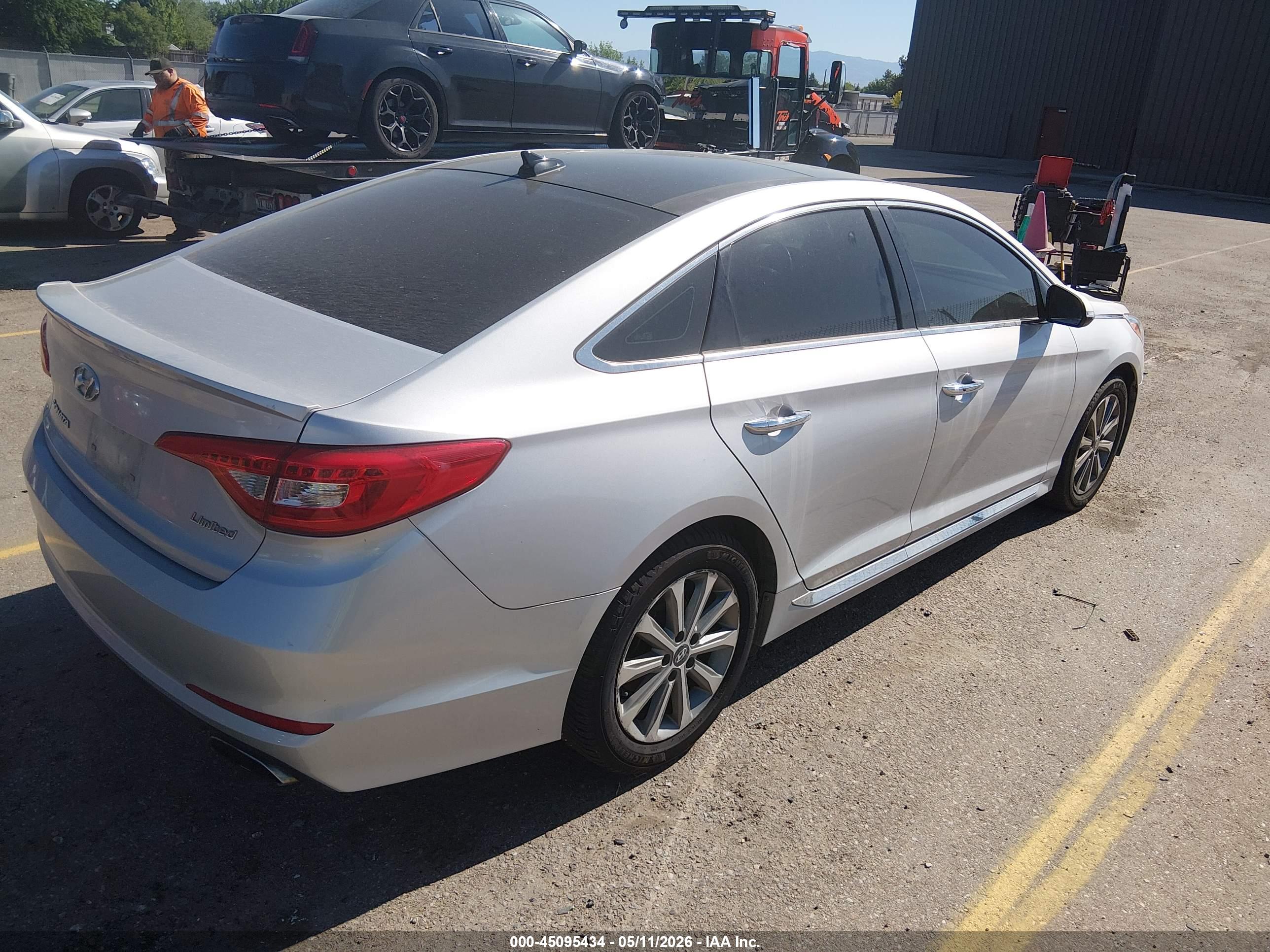 HYUNDAI SONATA image 4