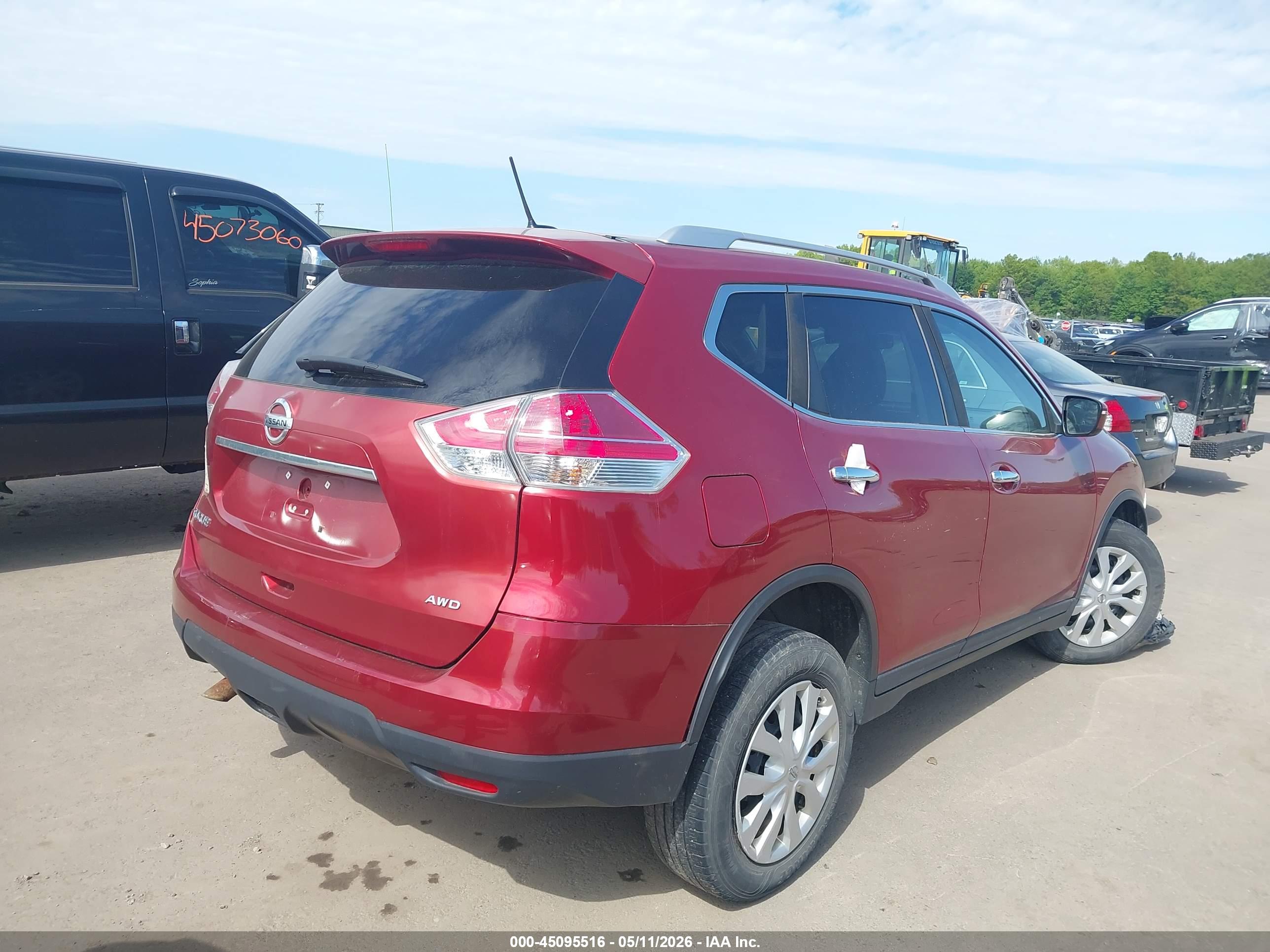 NISSAN ROGUE image 4