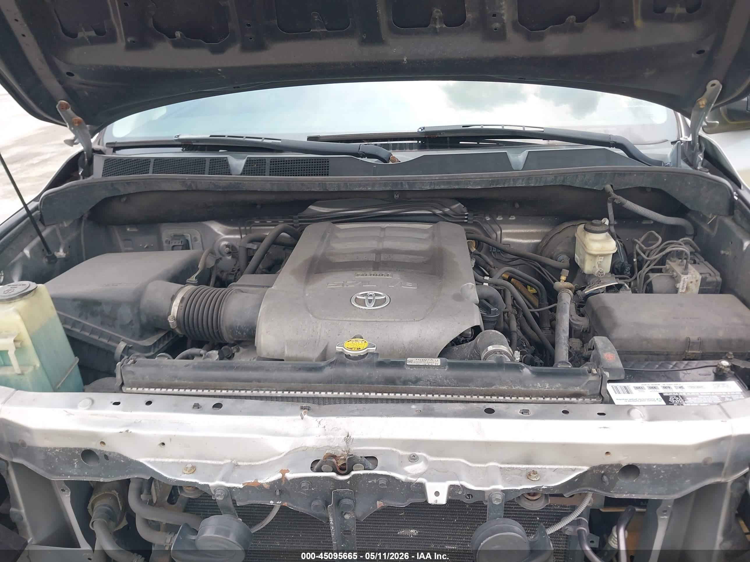 TOYOTA TUNDRA image 10