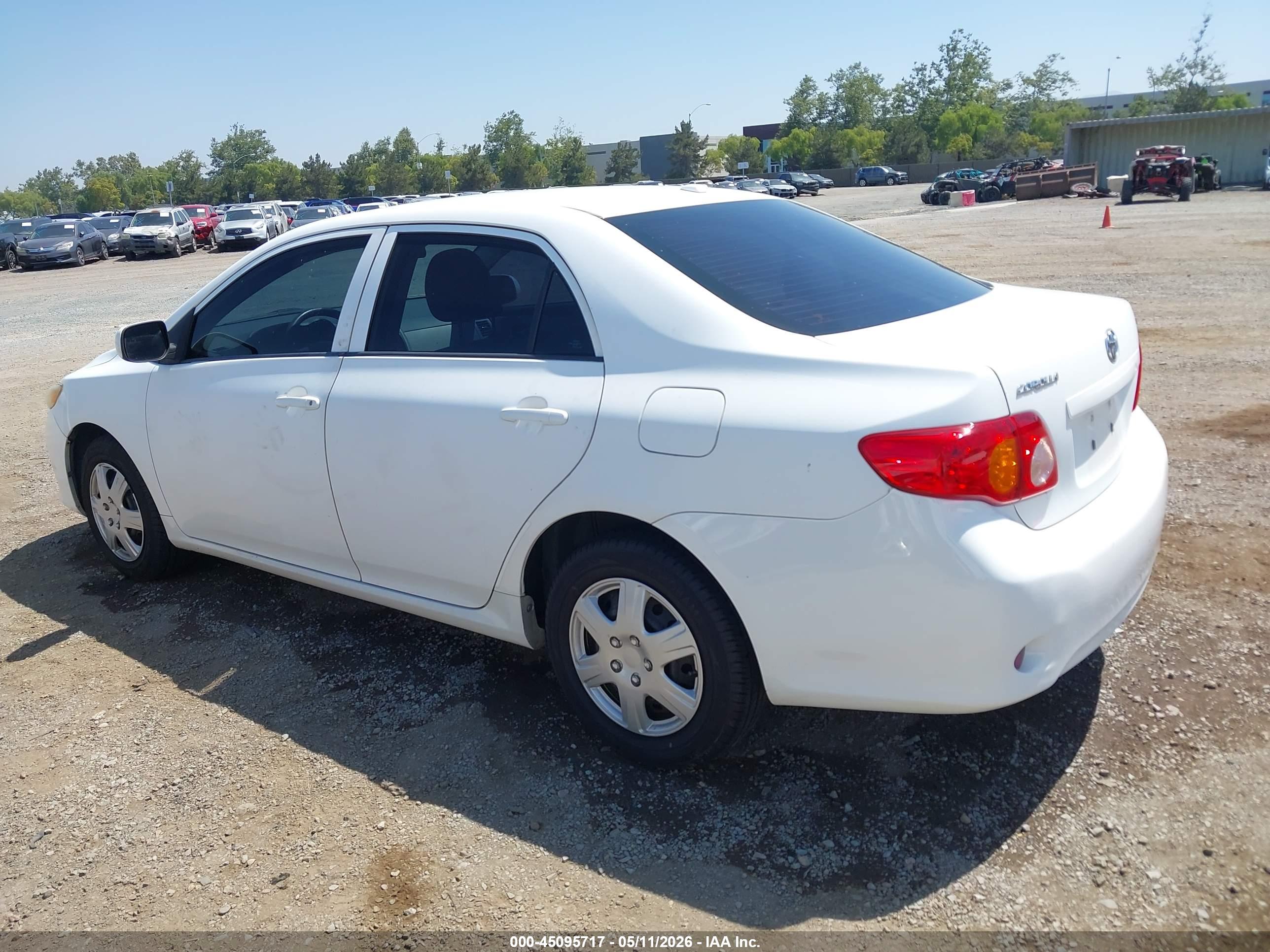 TOYOTA COROLLA image 3