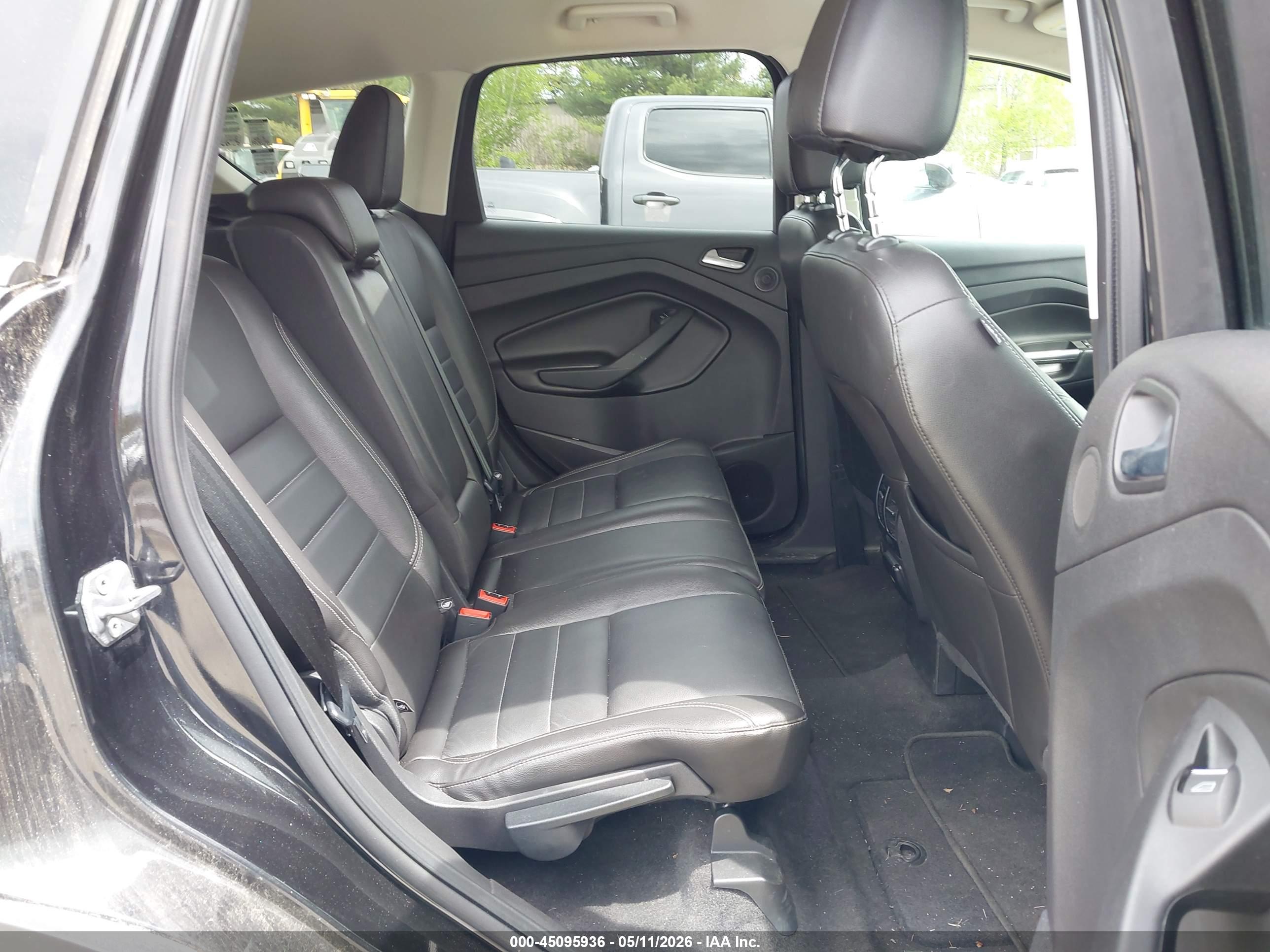 FORD ESCAPE image 8