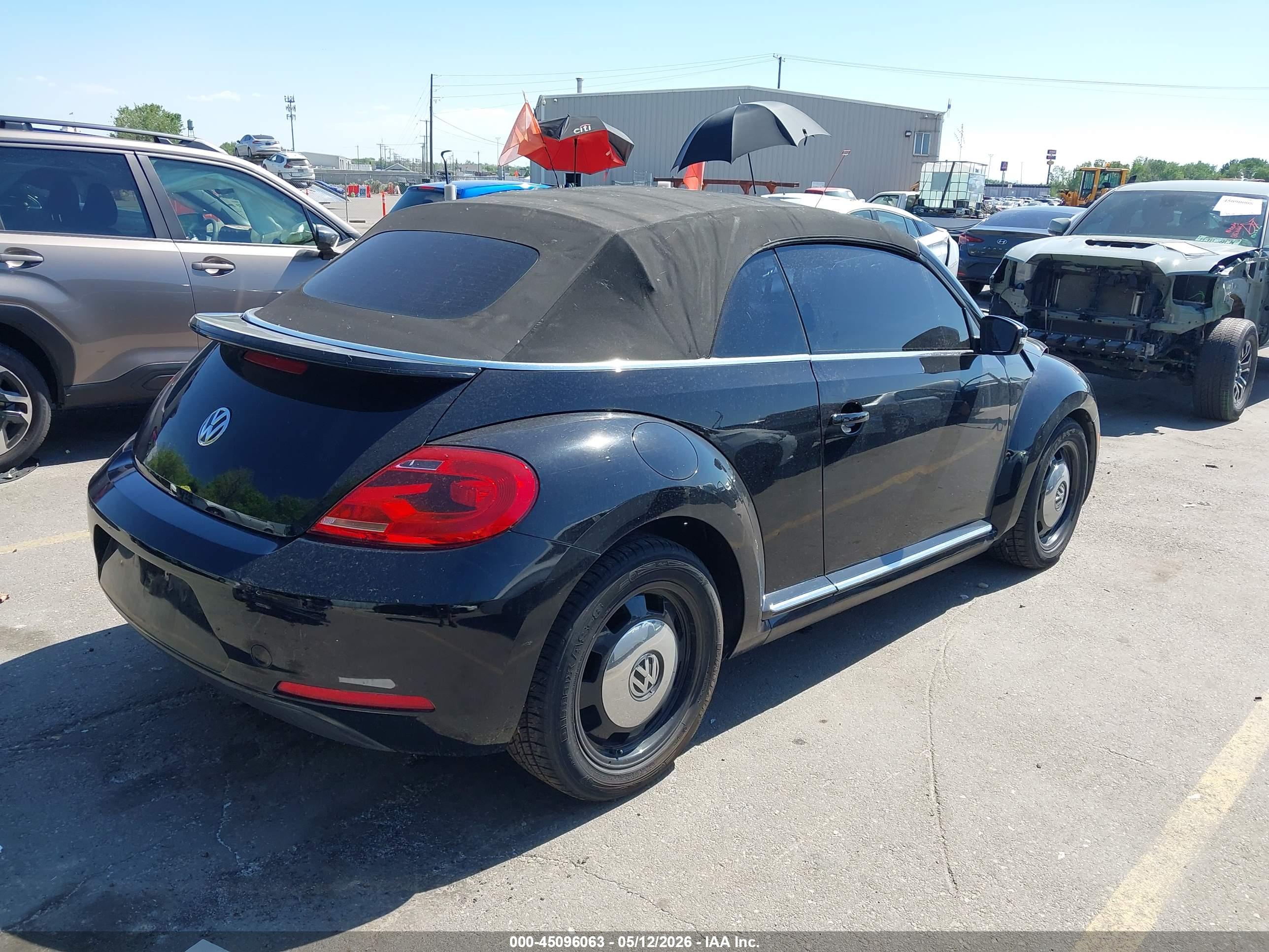 VOLKSWAGEN BEETLE image 4