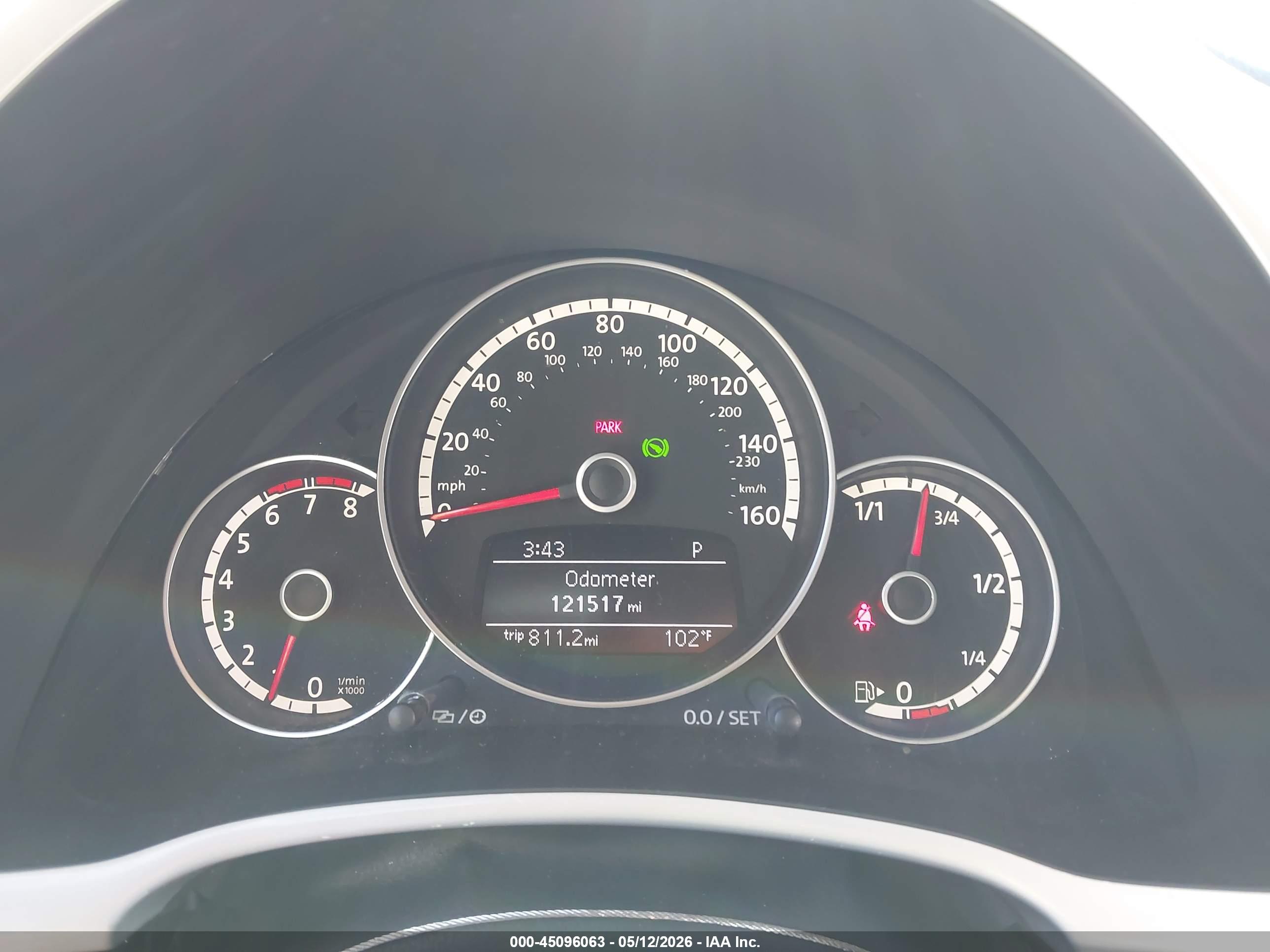 VOLKSWAGEN BEETLE image 7