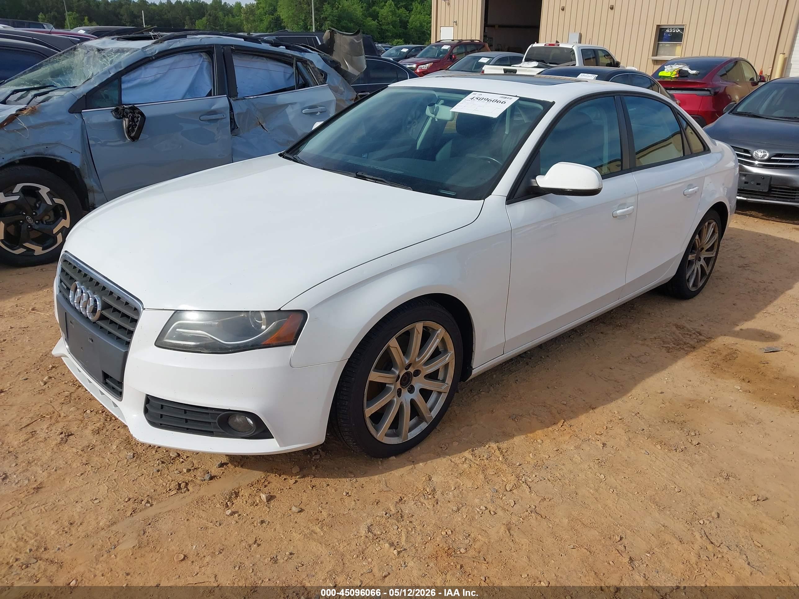 AUDI A4 image 2