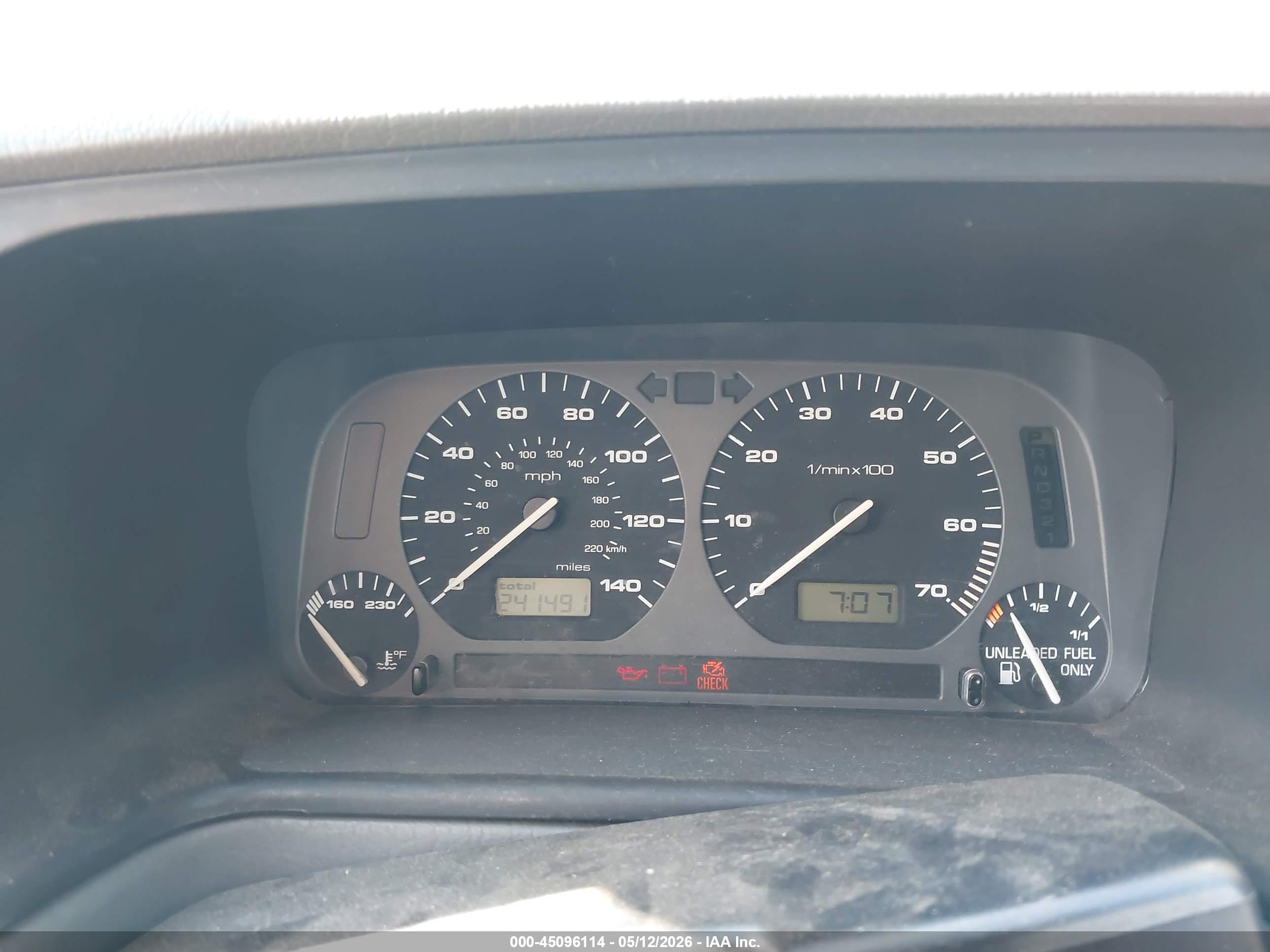 VOLKSWAGEN CABRIO image 7