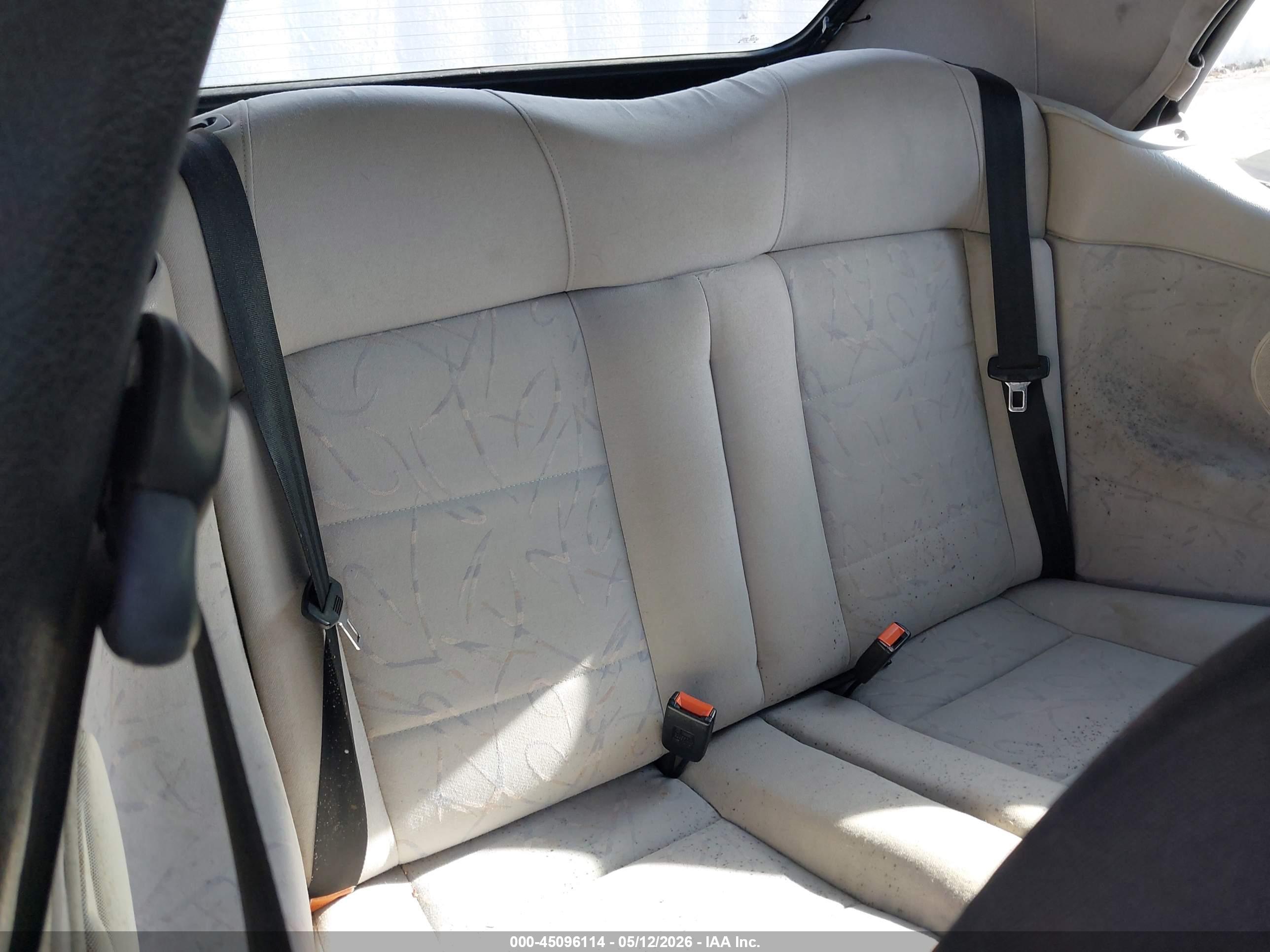 VOLKSWAGEN CABRIO image 8