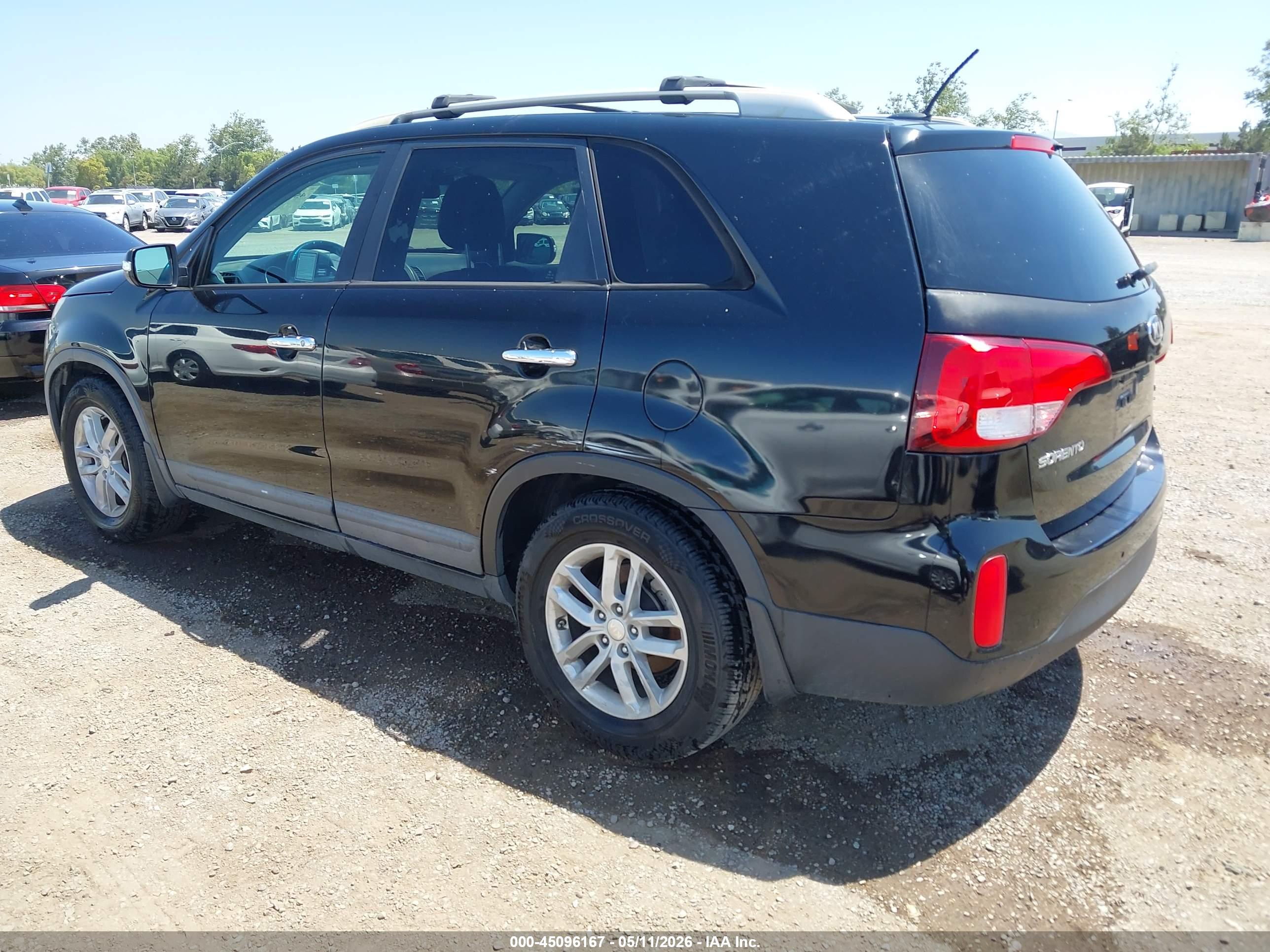 KIA SORENTO image 3