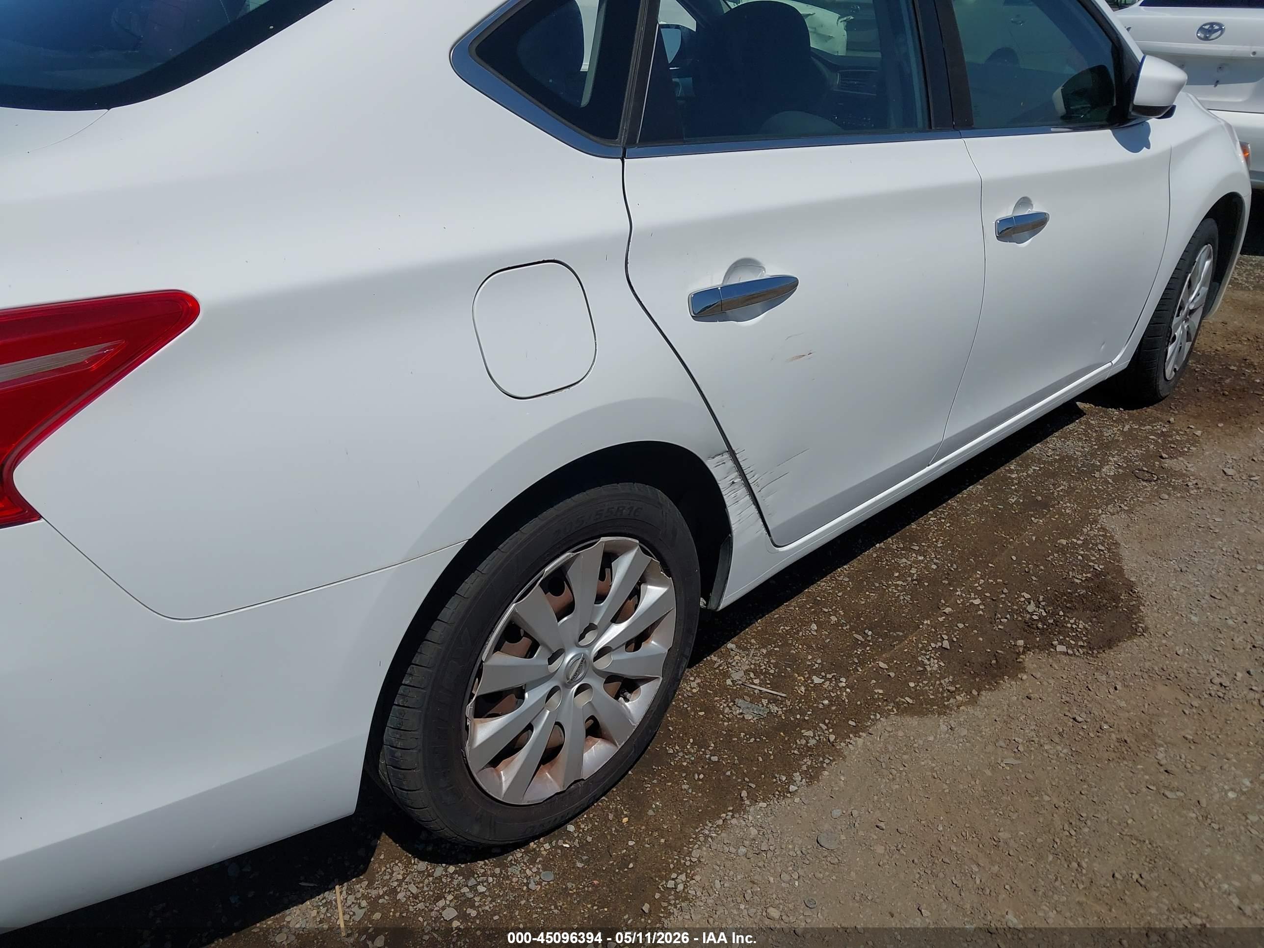 NISSAN SENTRA image 6