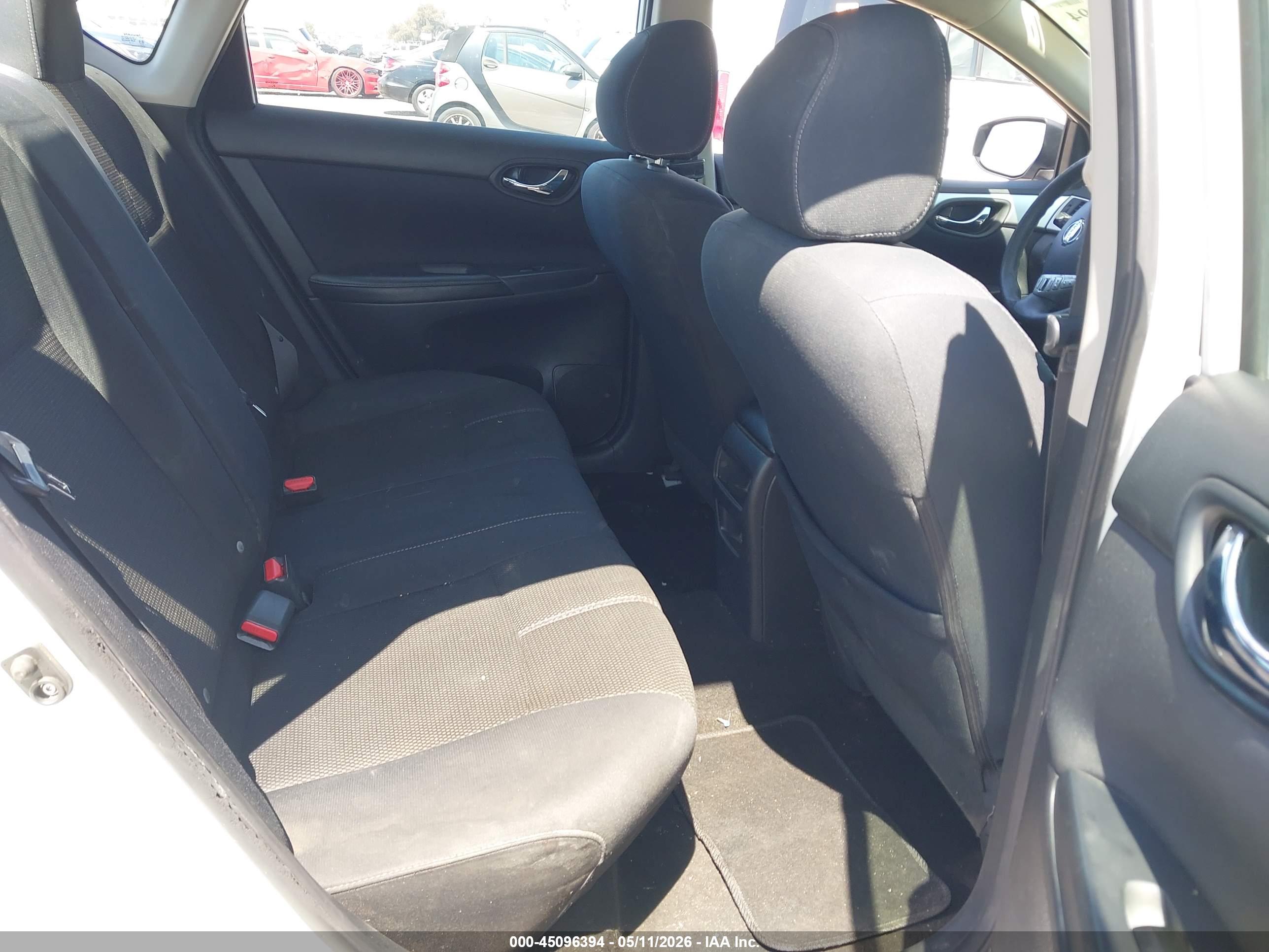 NISSAN SENTRA image 8