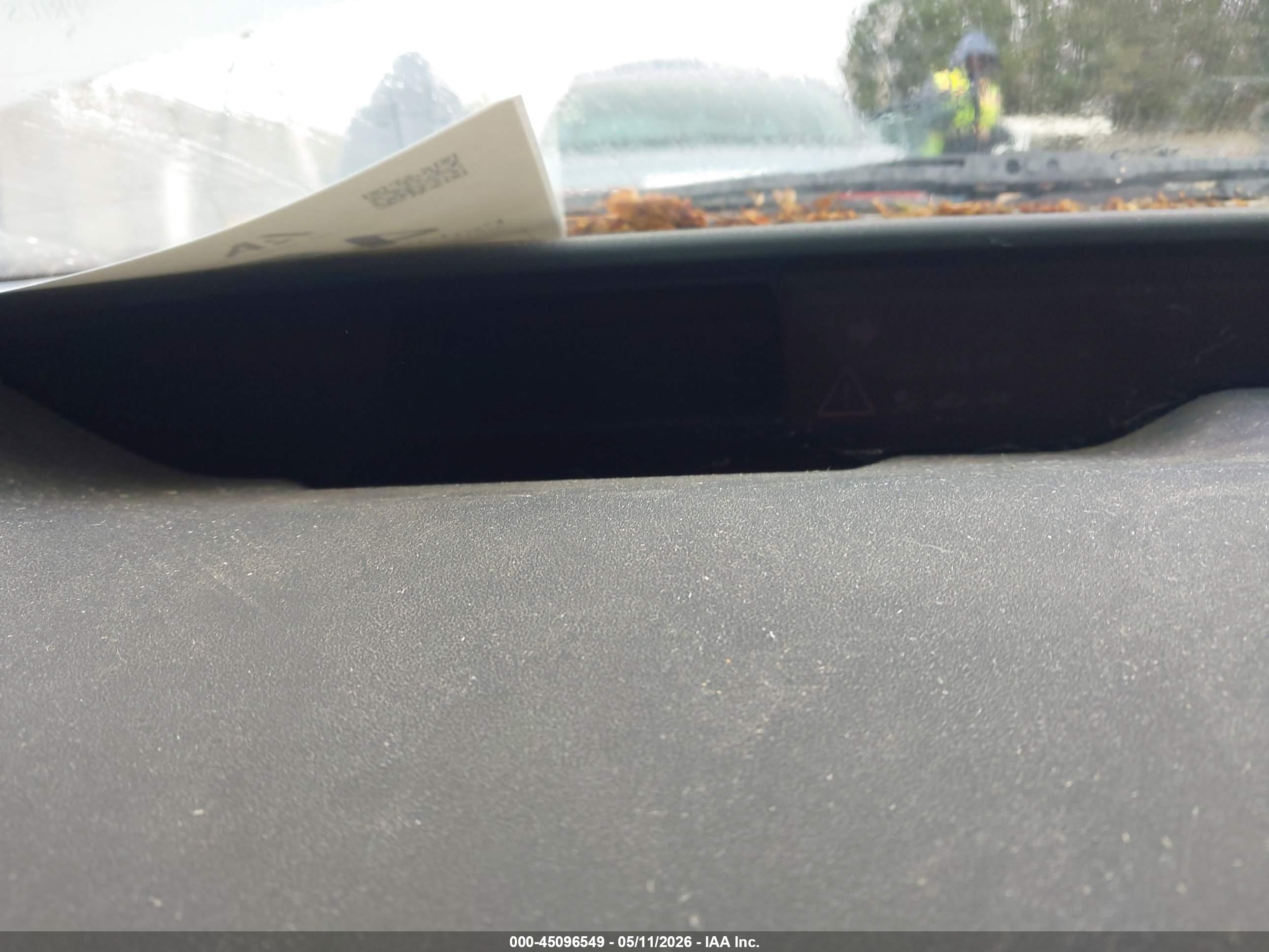 TOYOTA PRIUS image 7