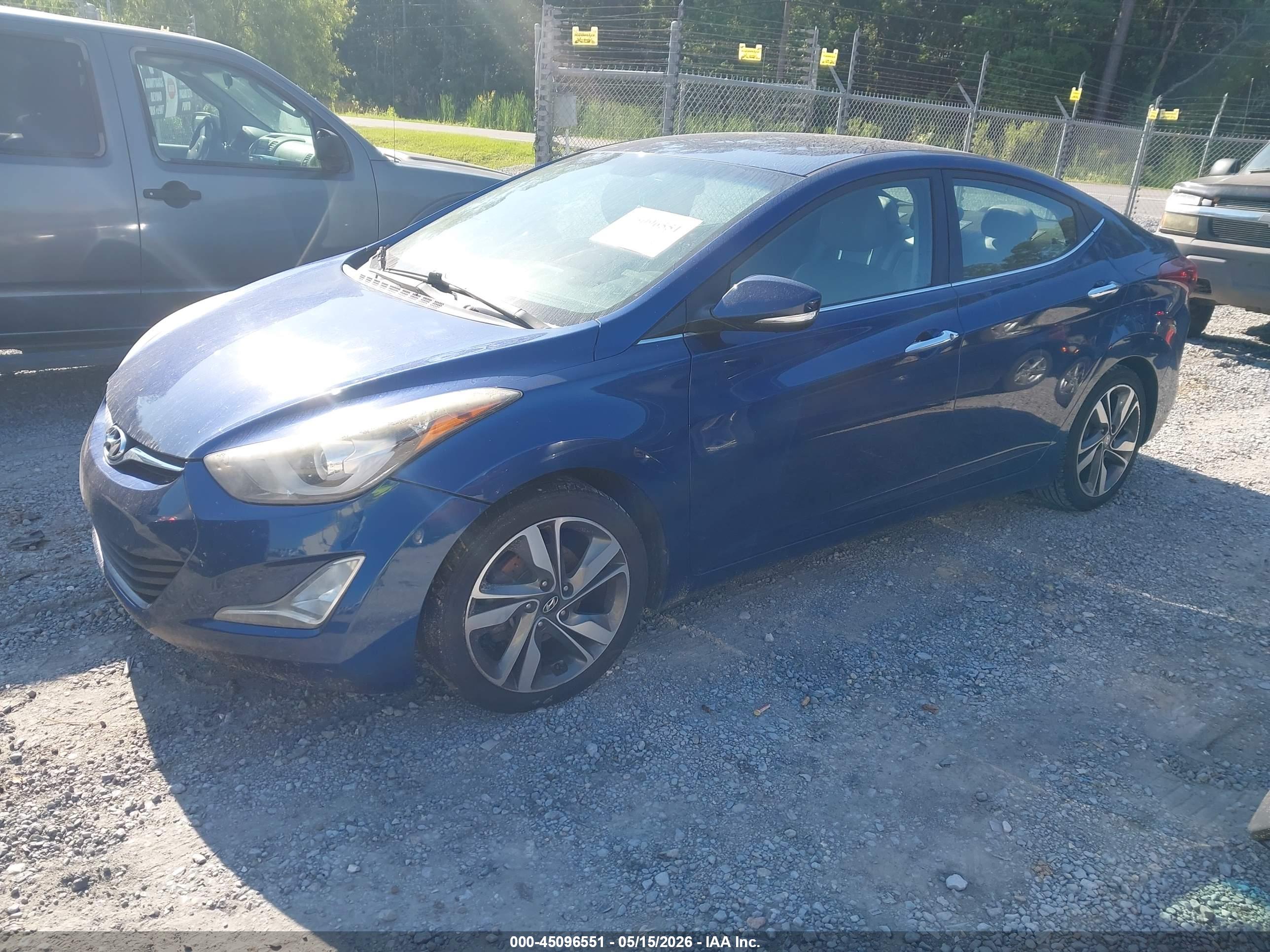 HYUNDAI ELANTRA image 2