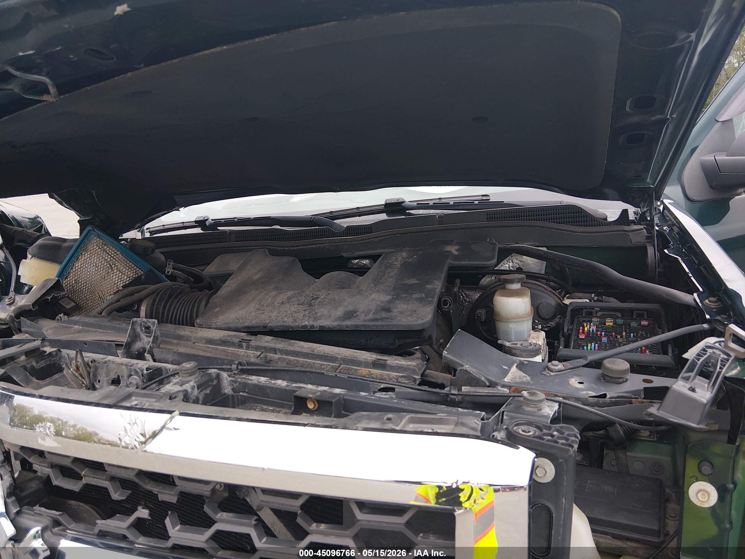 CHEVROLET SILVERADO image 10