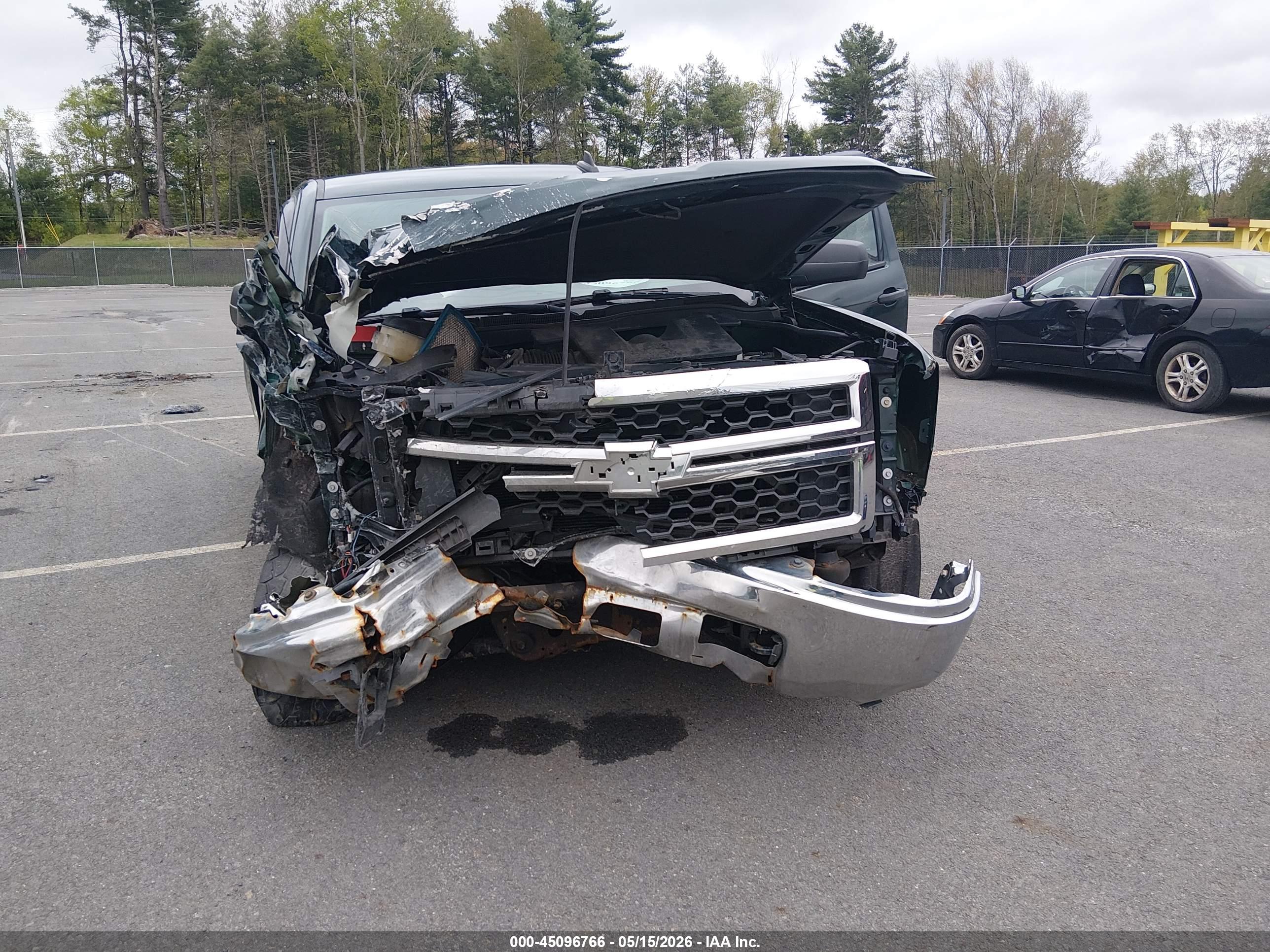 CHEVROLET SILVERADO image 6