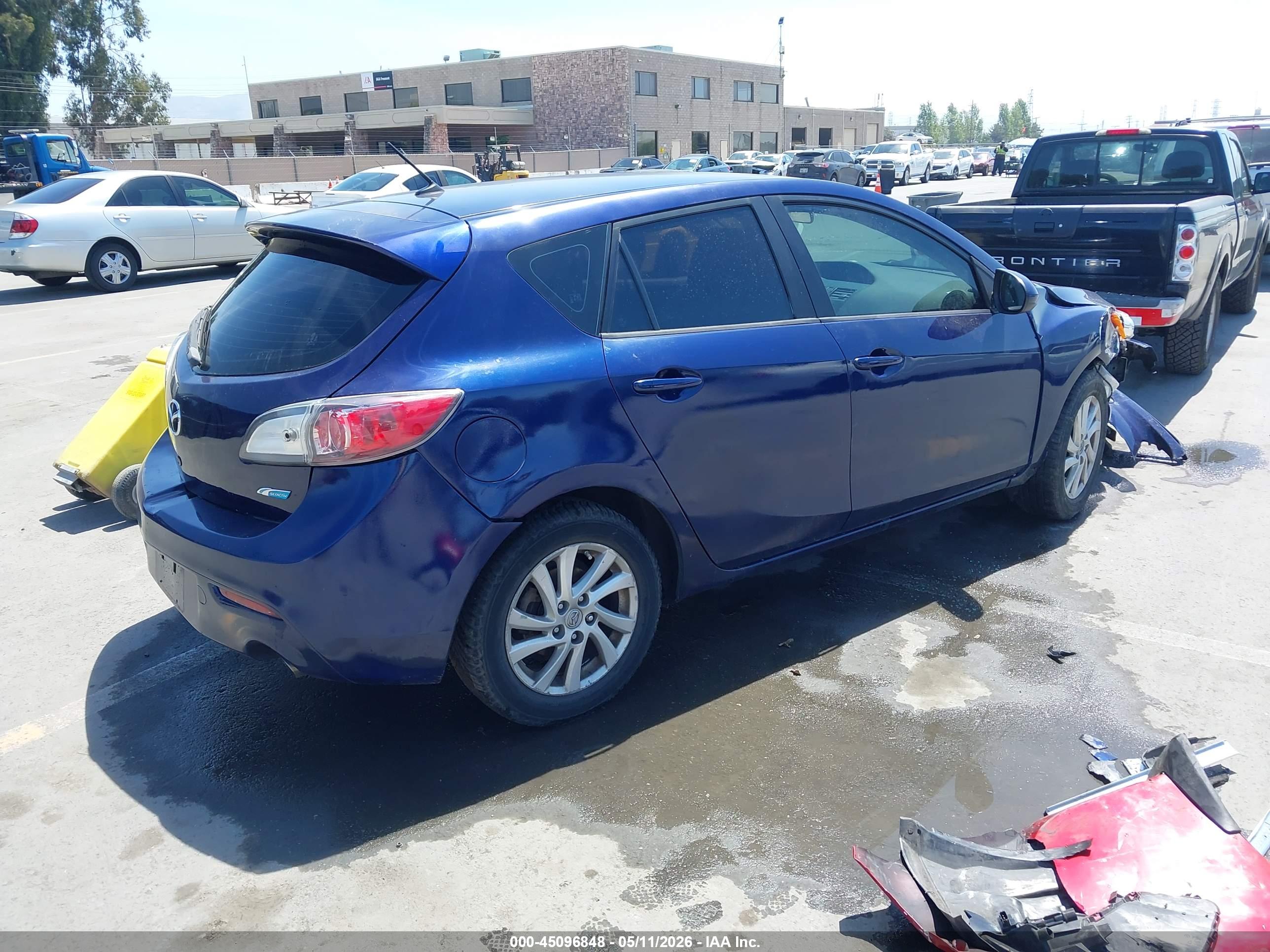 MAZDA MAZDA3 image 4