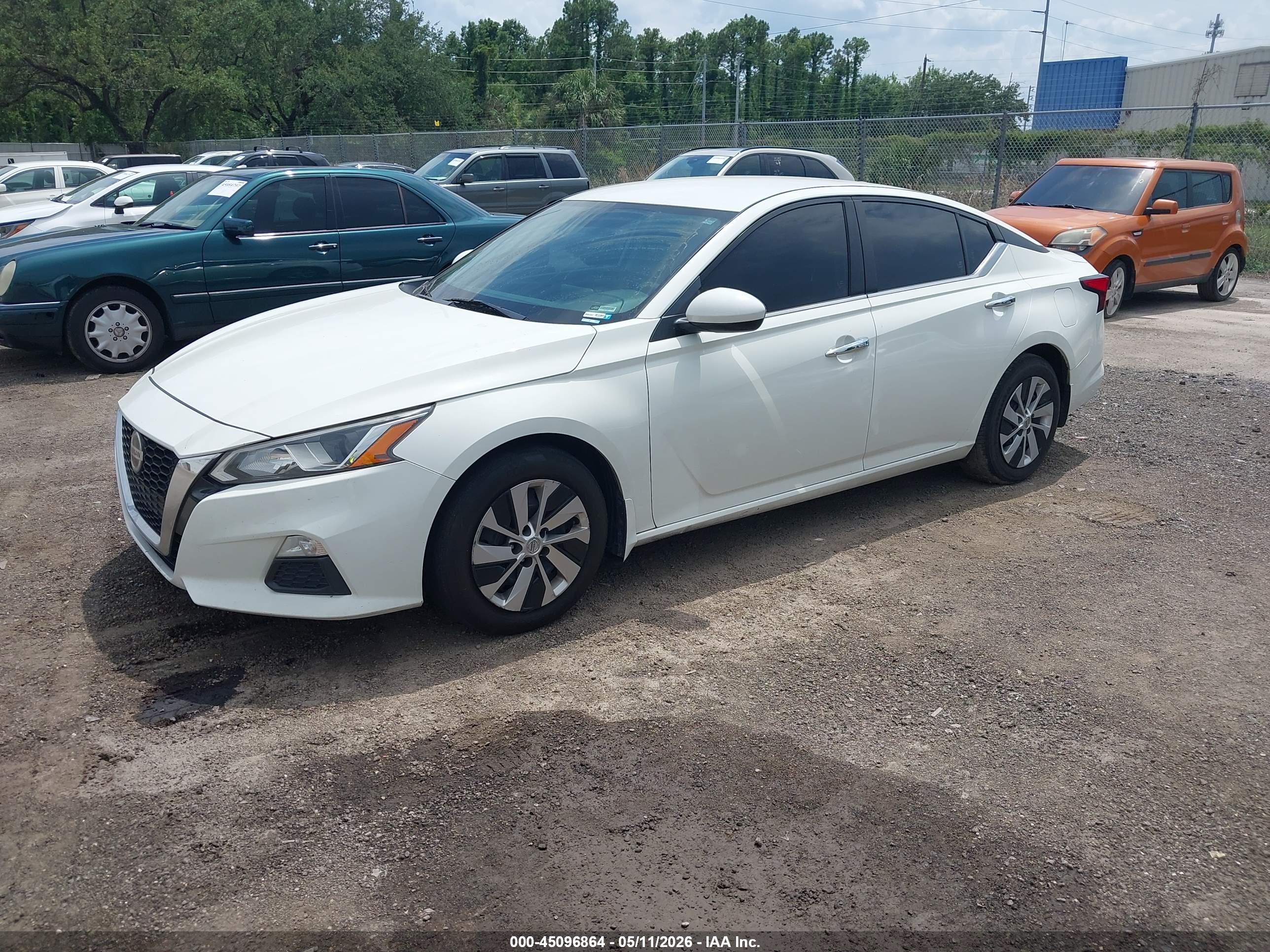 NISSAN ALTIMA image 2