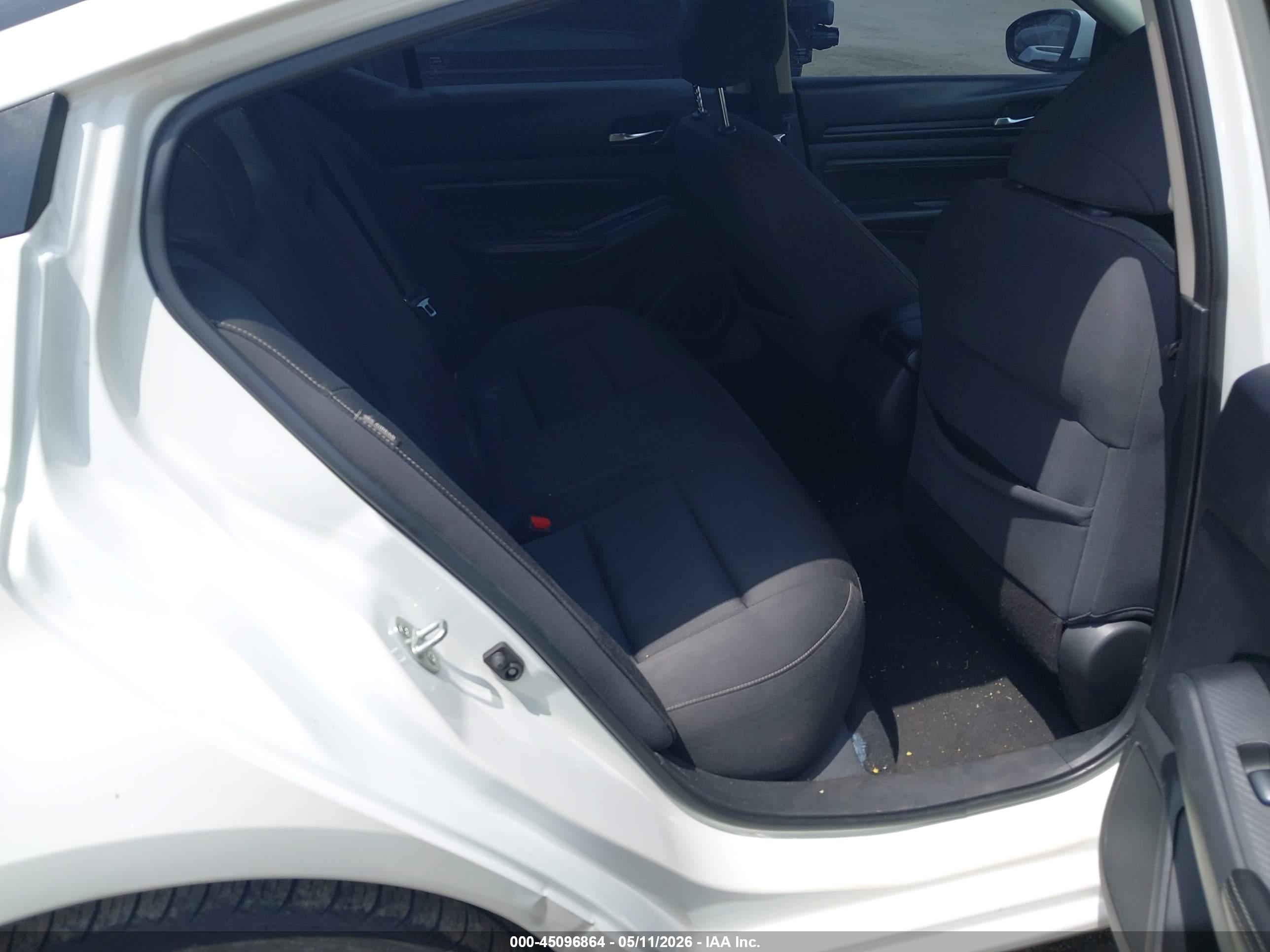 NISSAN ALTIMA image 8