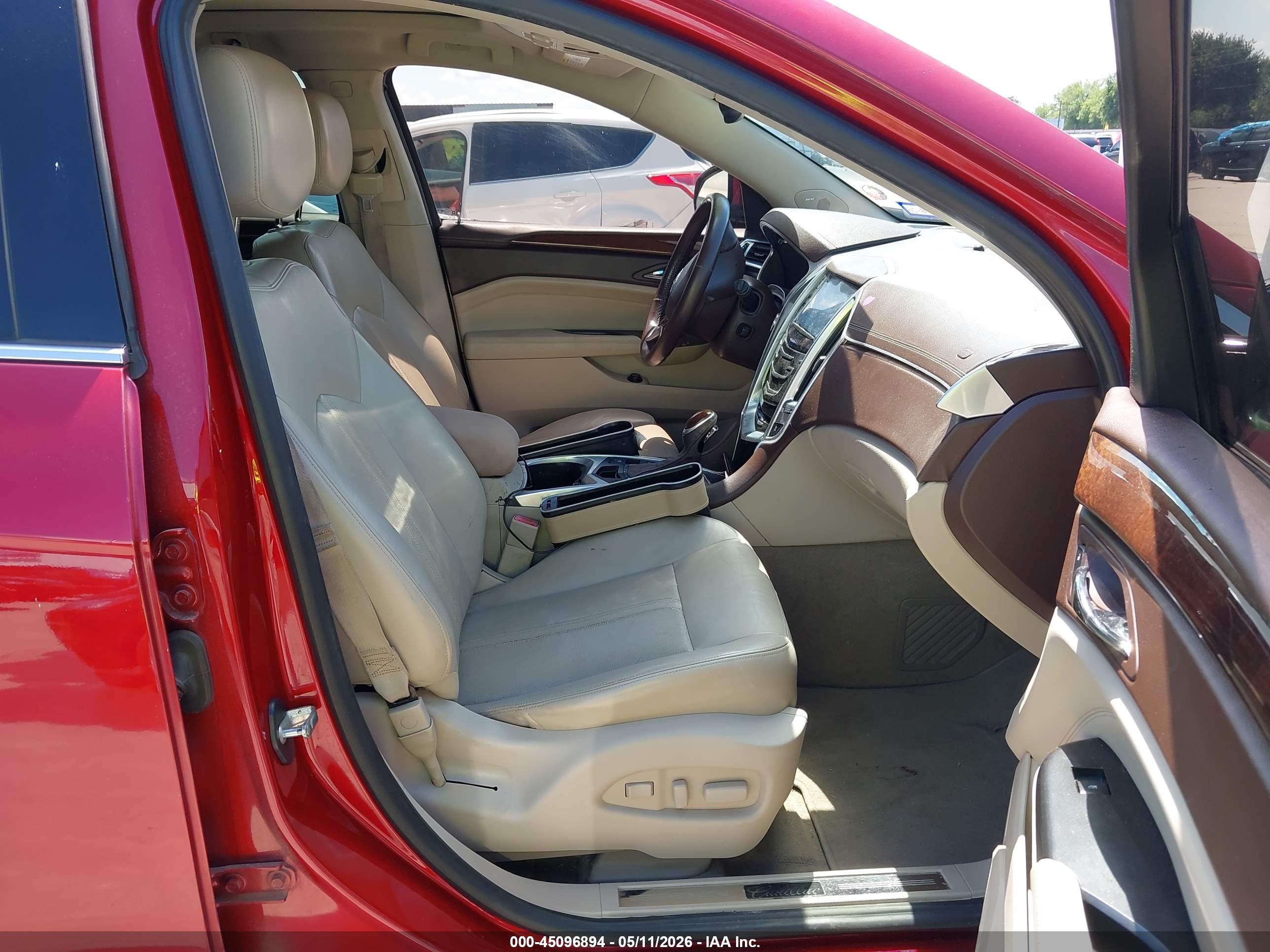 CADILLAC SRX image 5