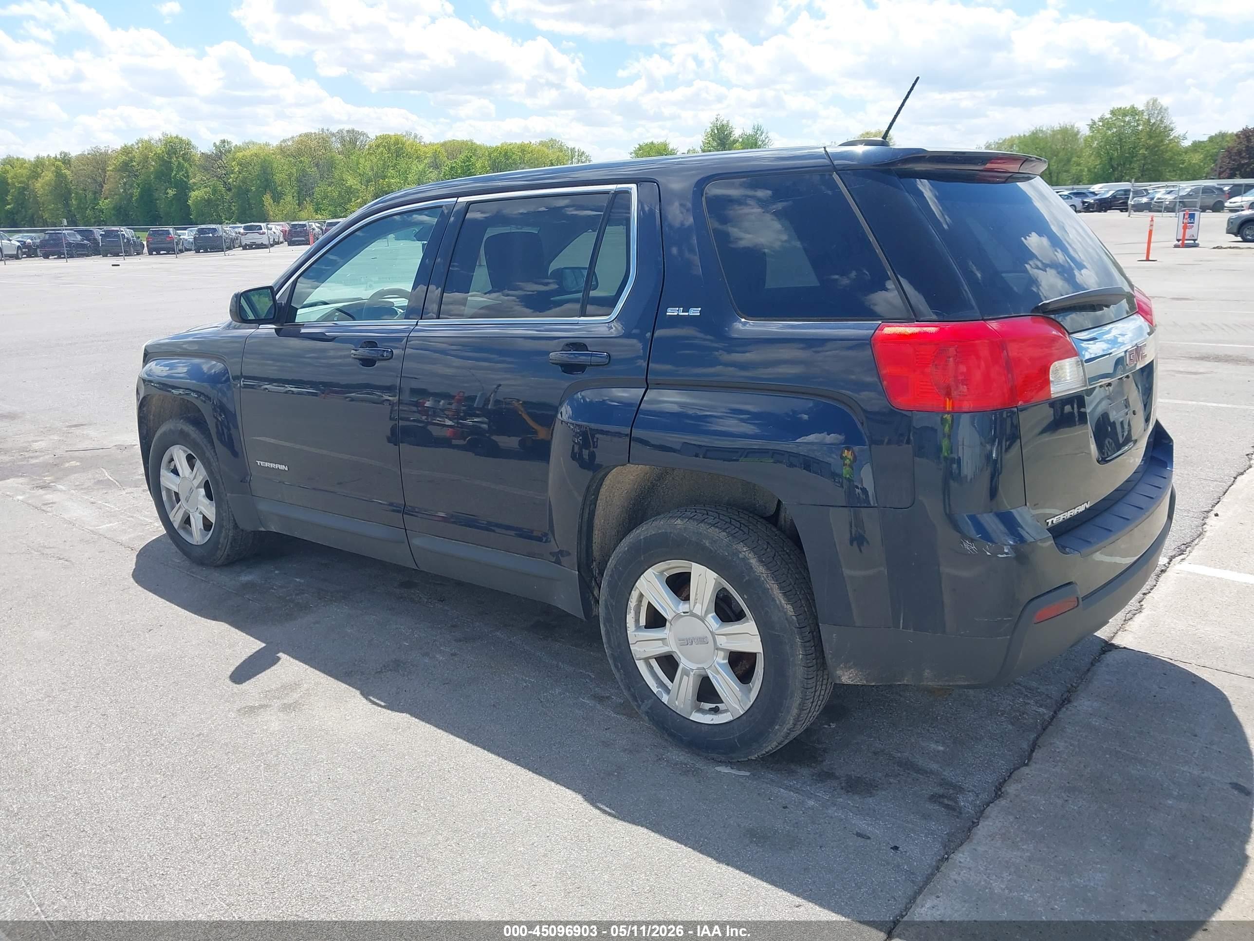 GMC TERRAIN image 3