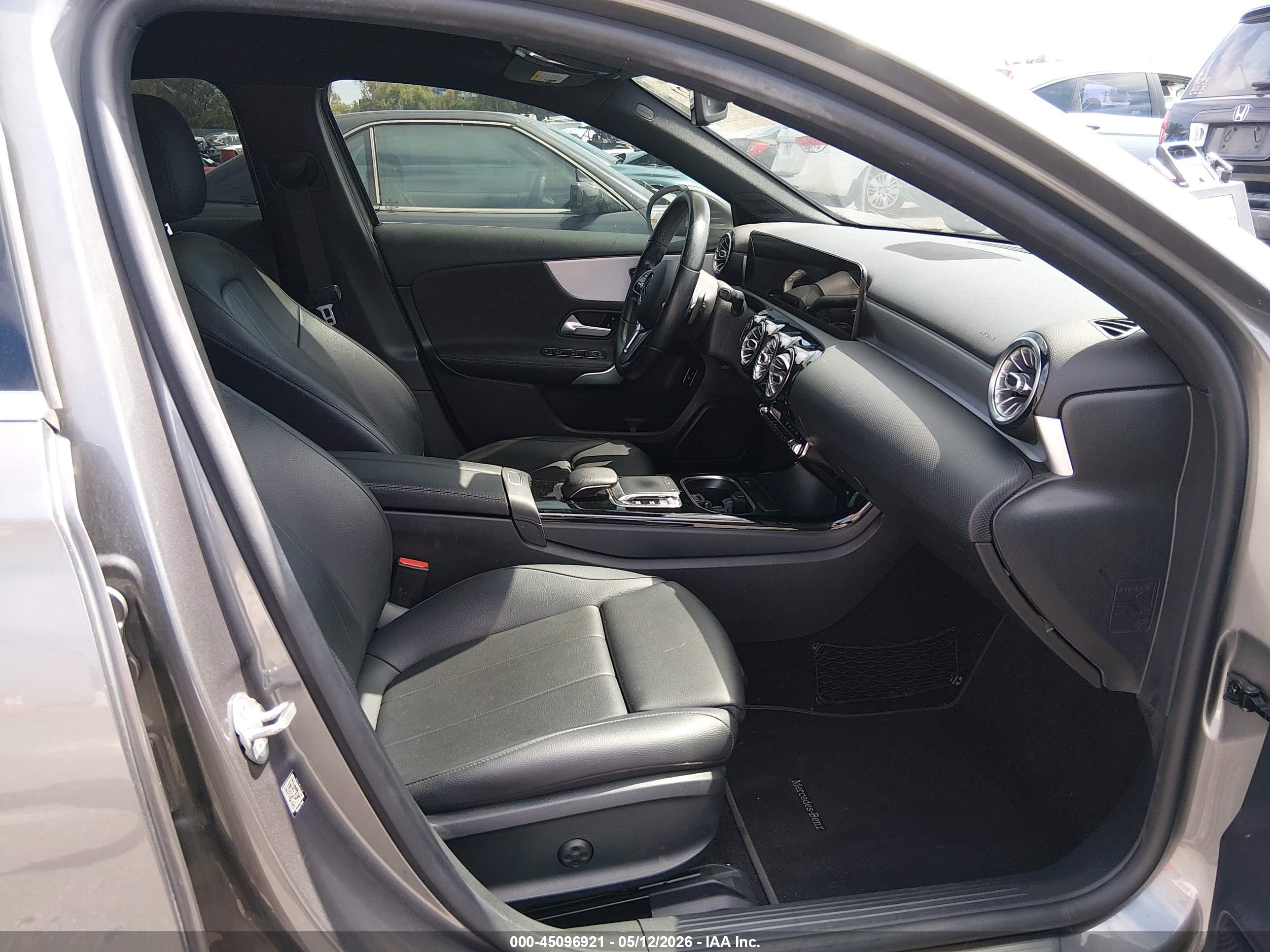 MERCEDES-BENZ A image 5