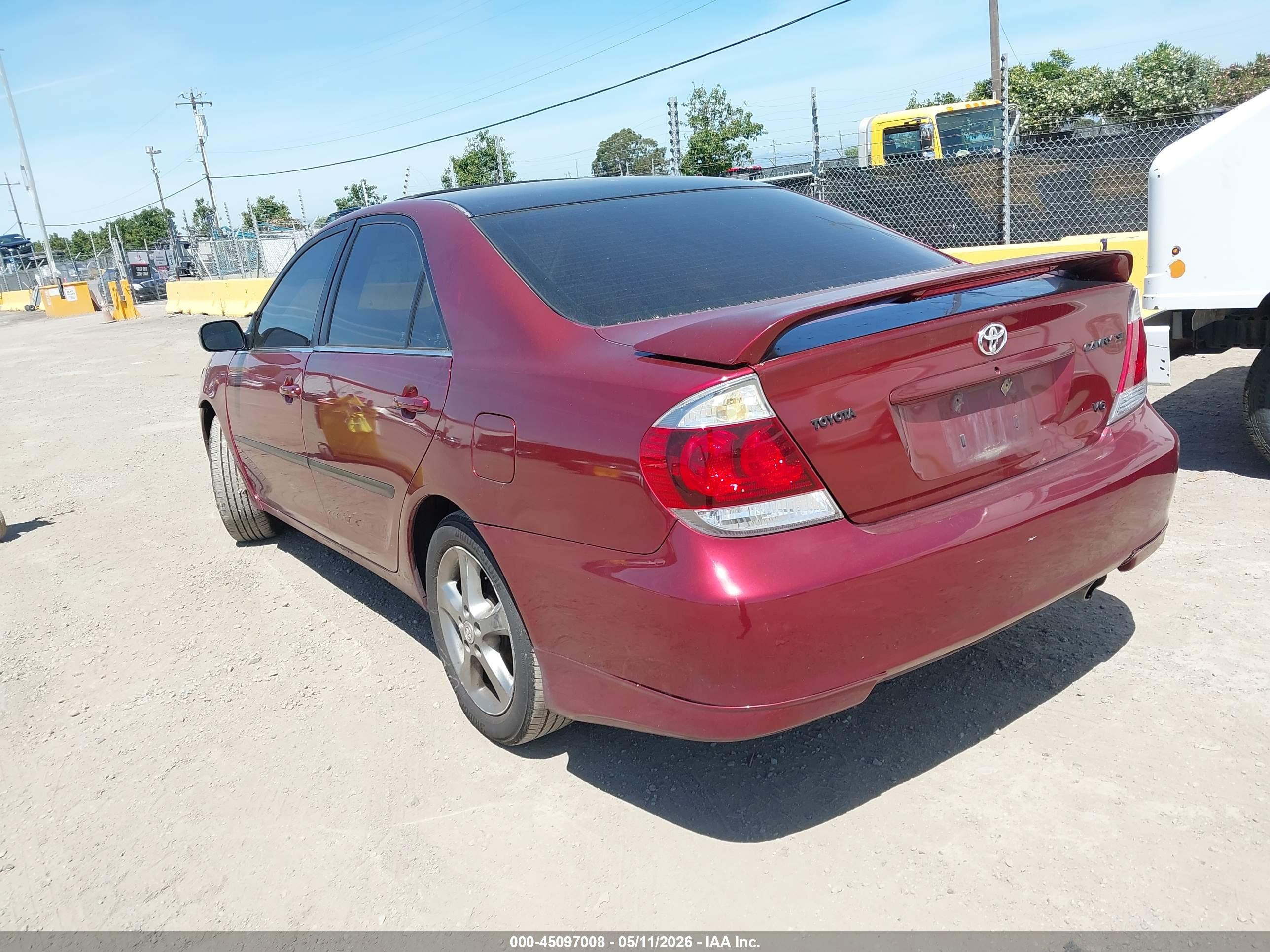 TOYOTA CAMRY image 3