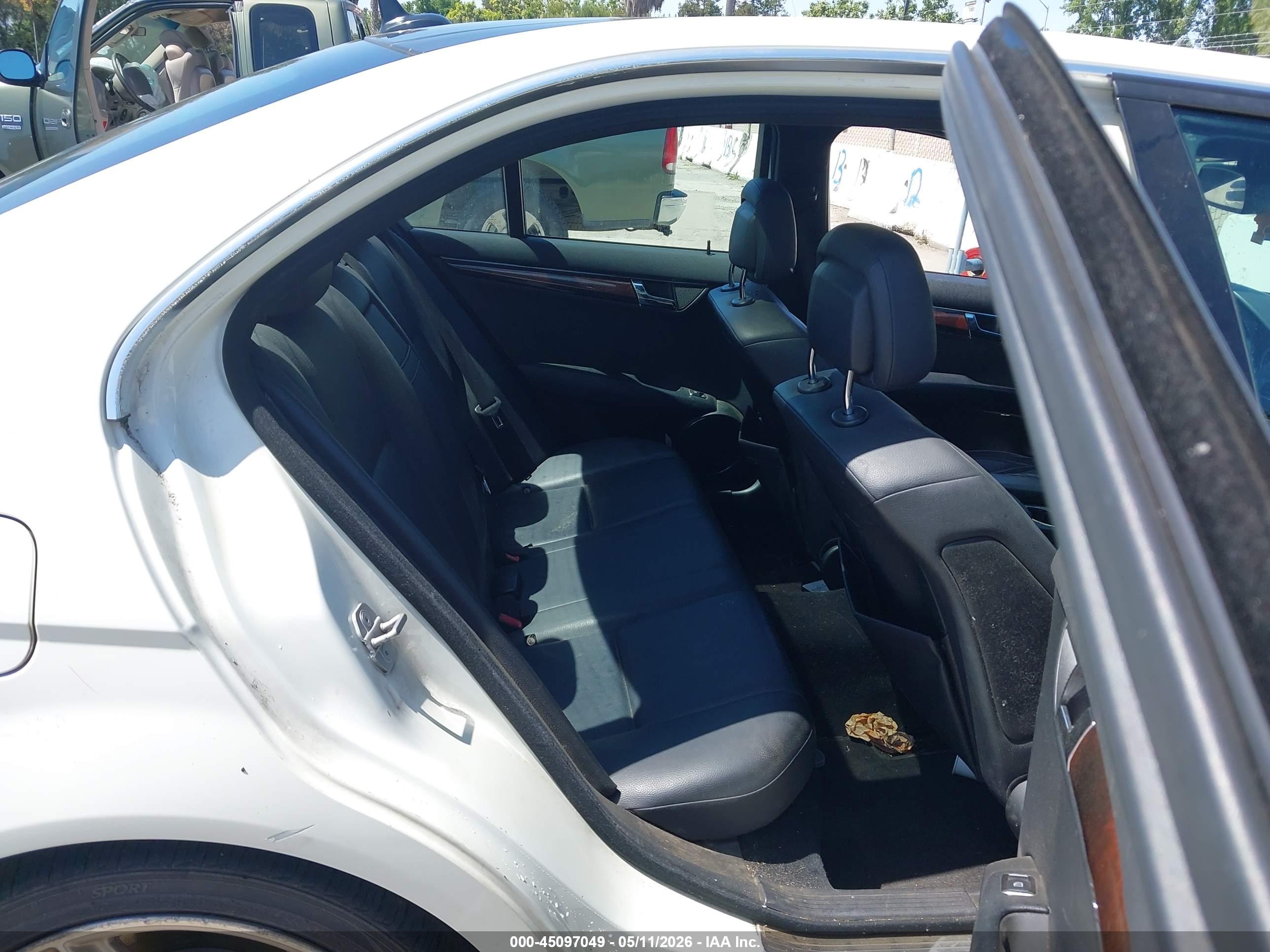 MERCEDES-BENZ C image 8