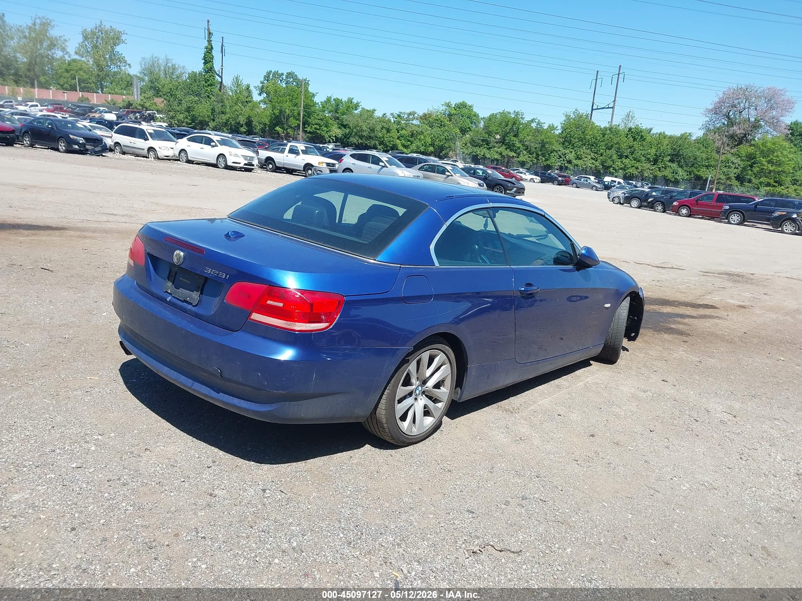 BMW 328I image 4