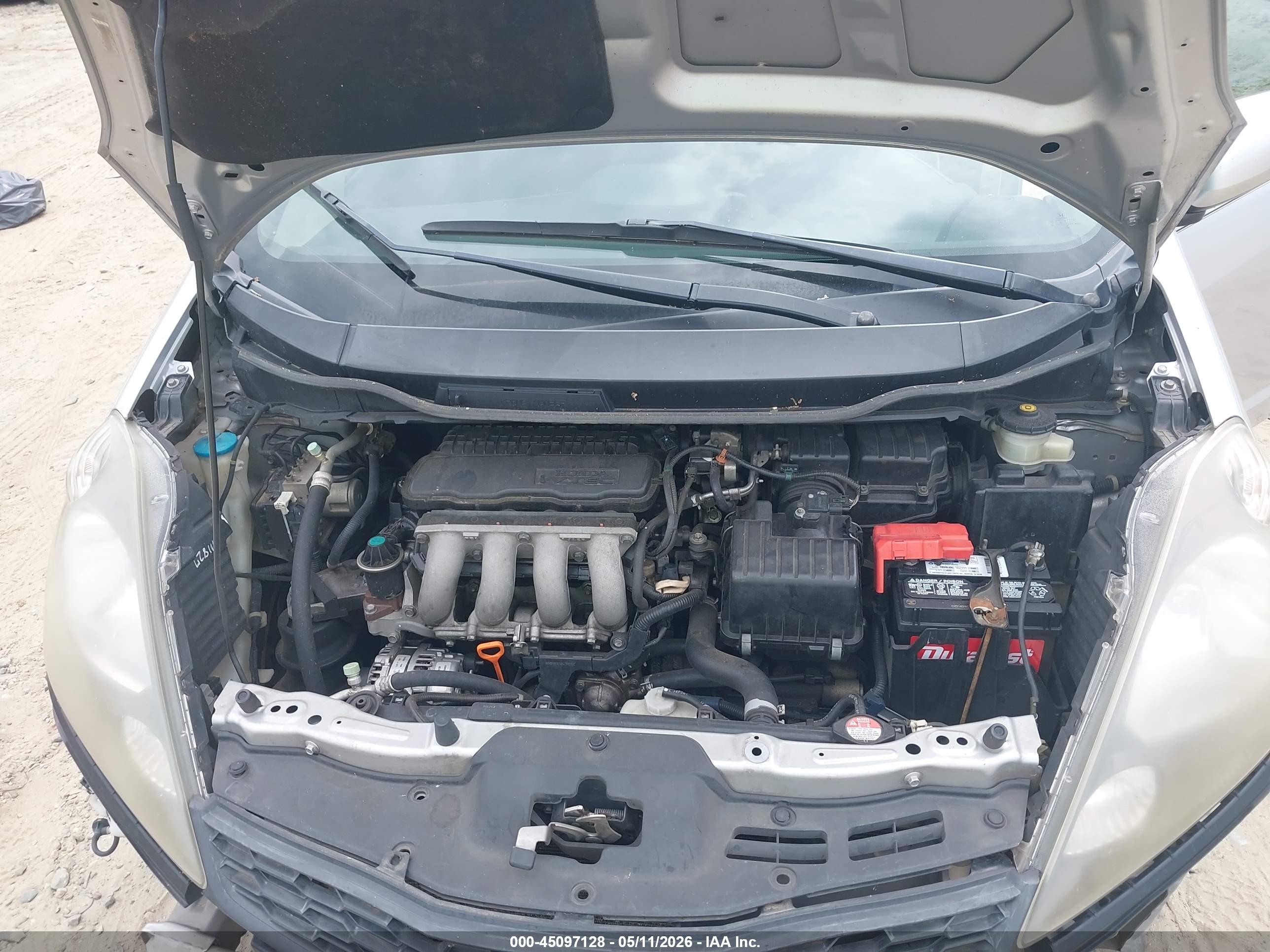 HONDA FIT image 10