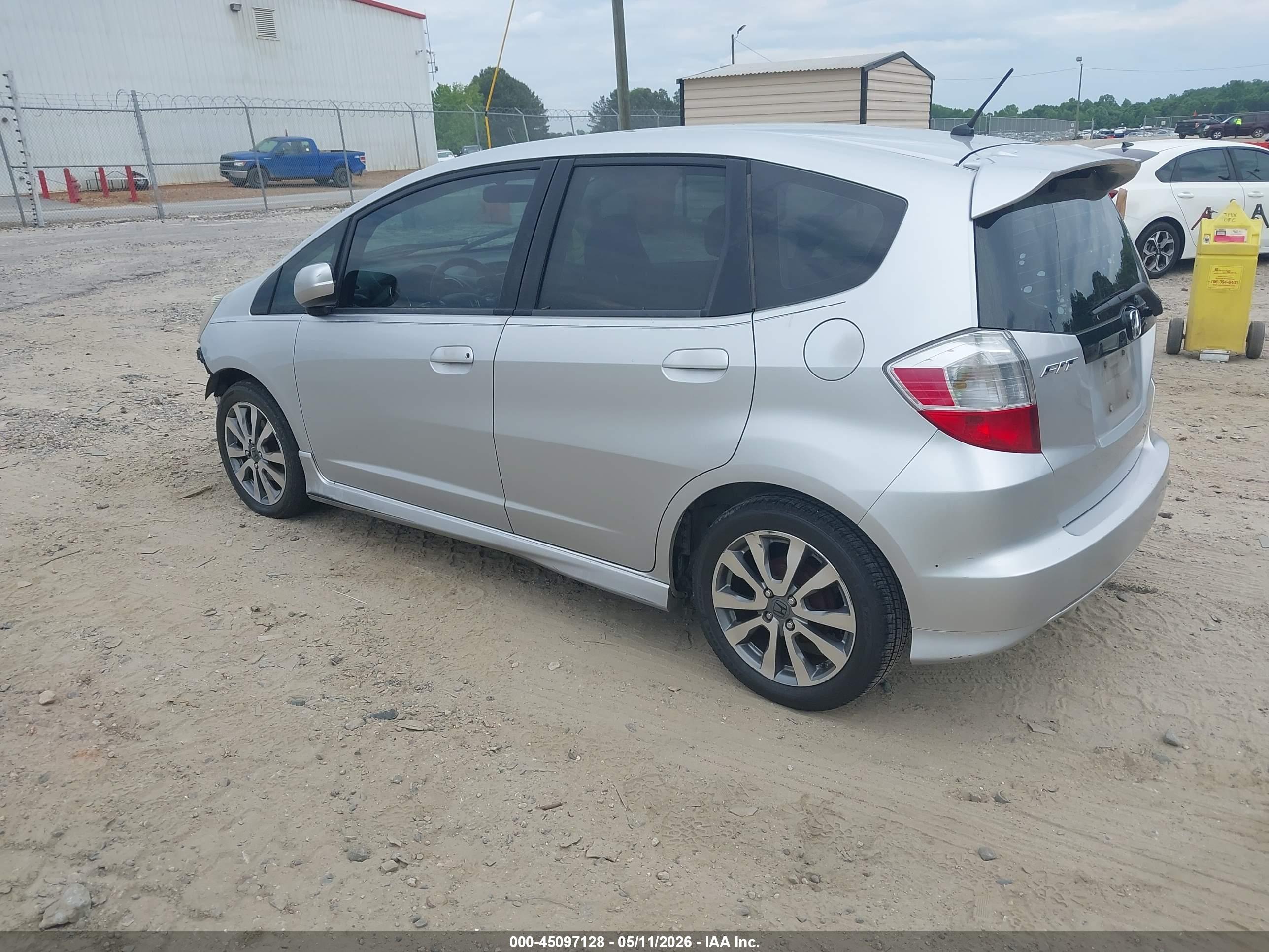 HONDA FIT image 3