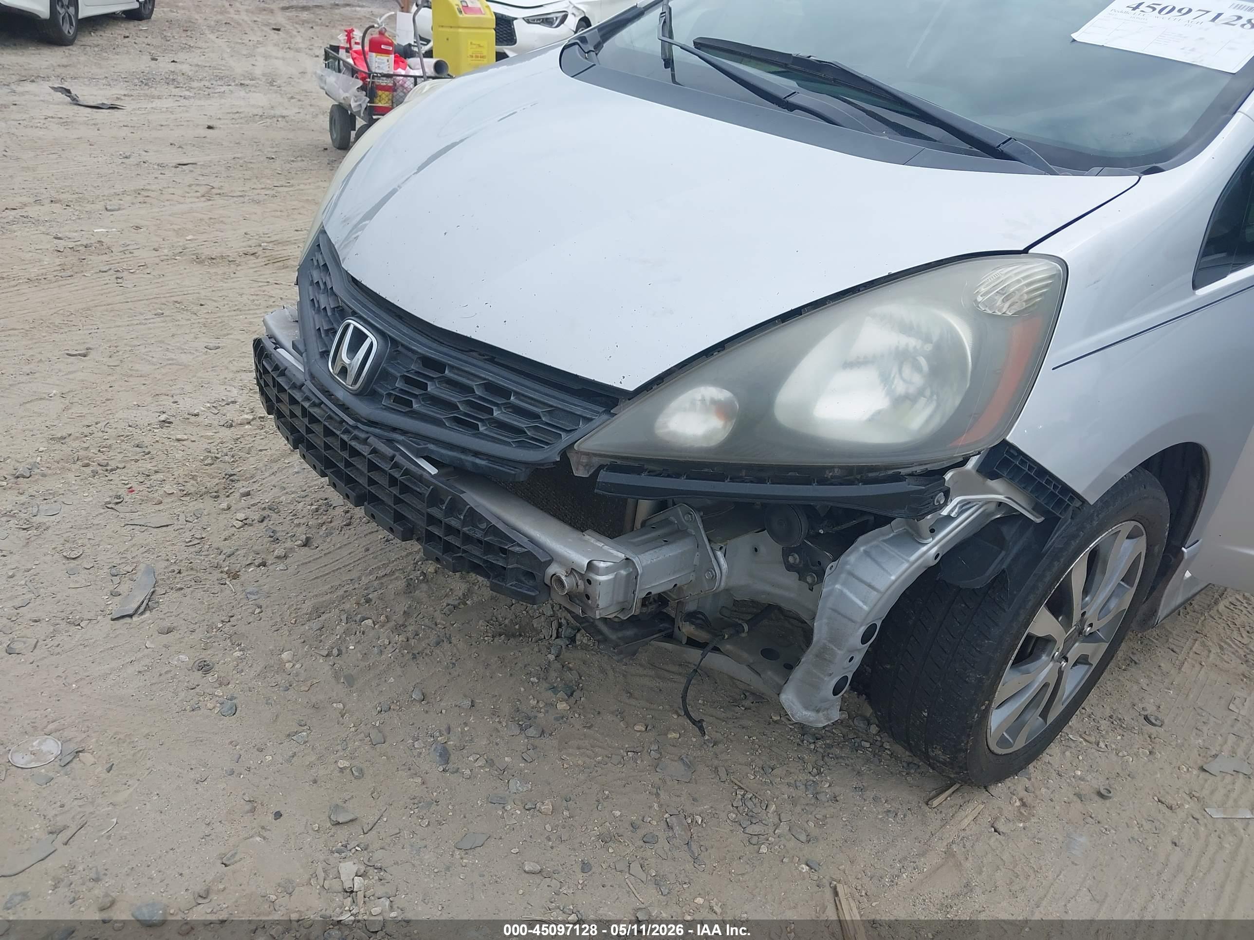 HONDA FIT image 6