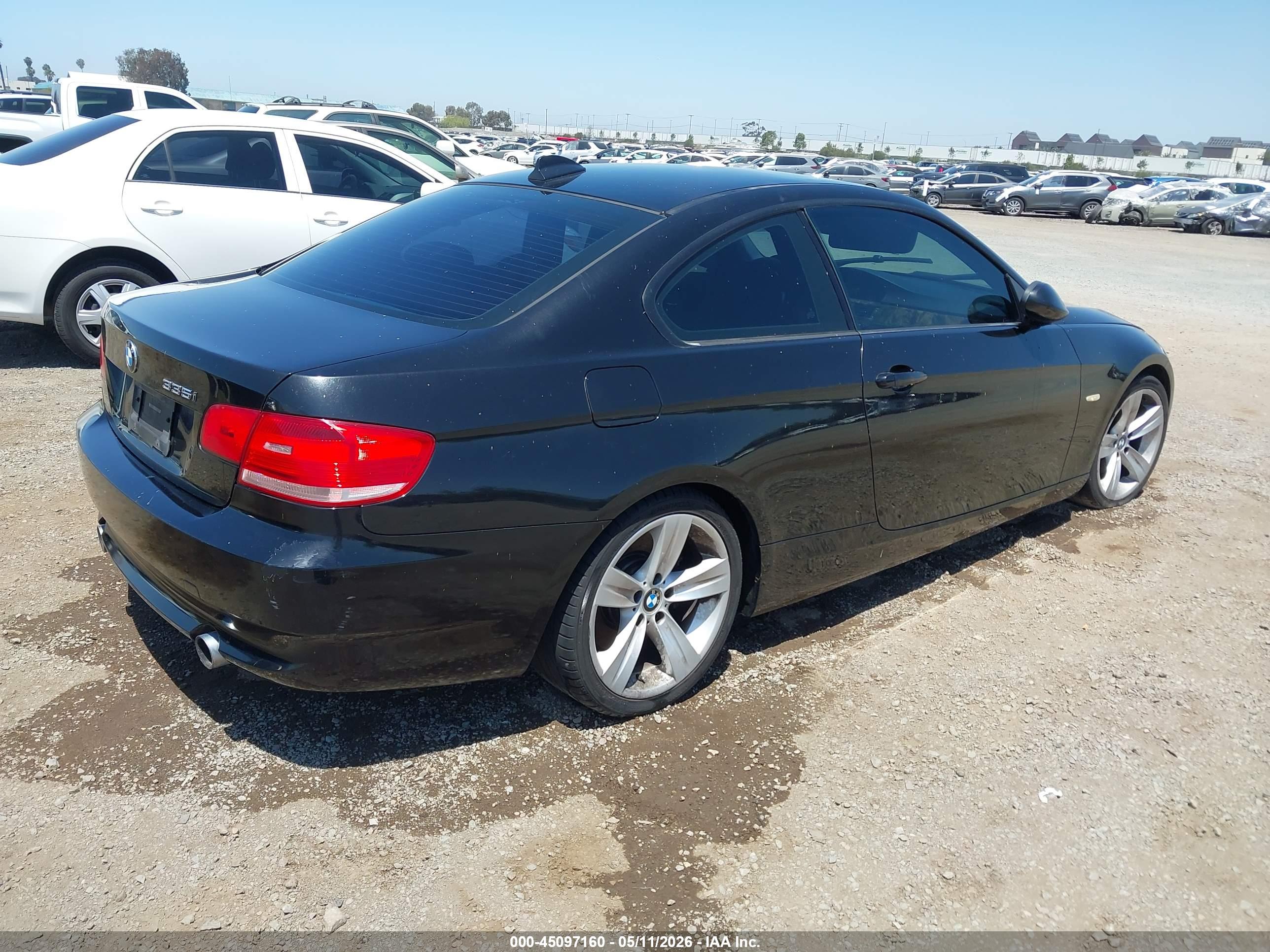 BMW 335I image 4