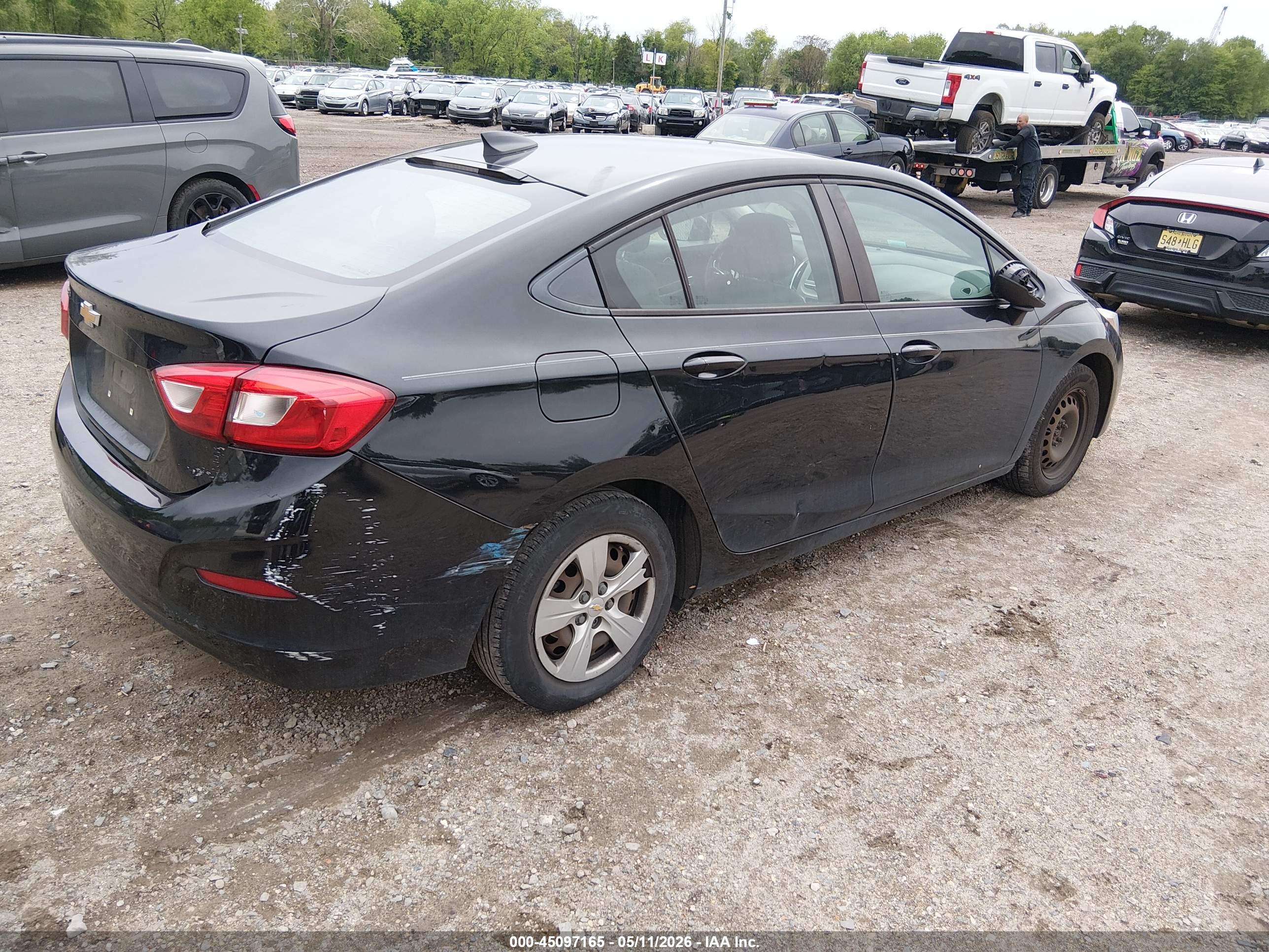 CHEVROLET CRUZE image 4