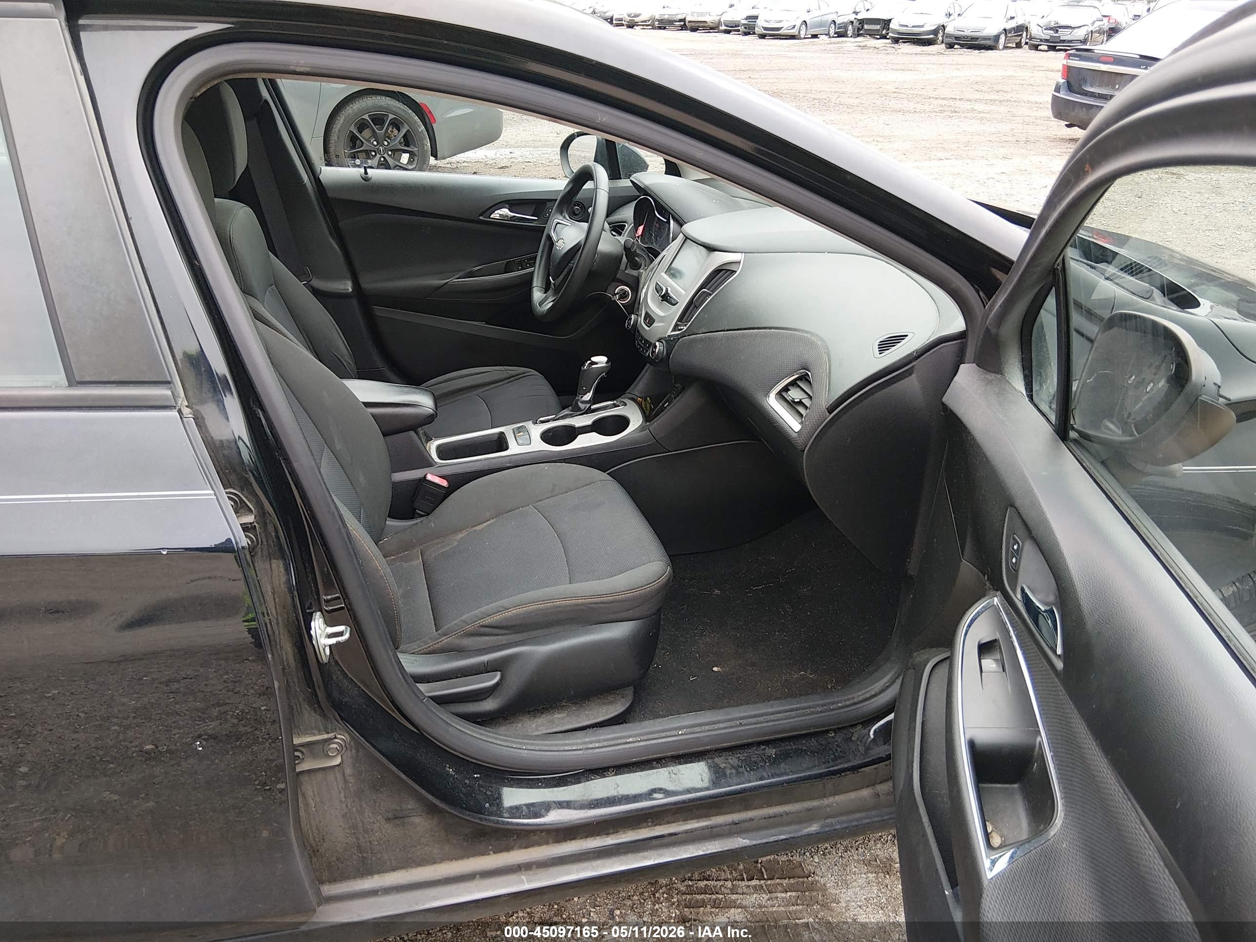 CHEVROLET CRUZE image 5