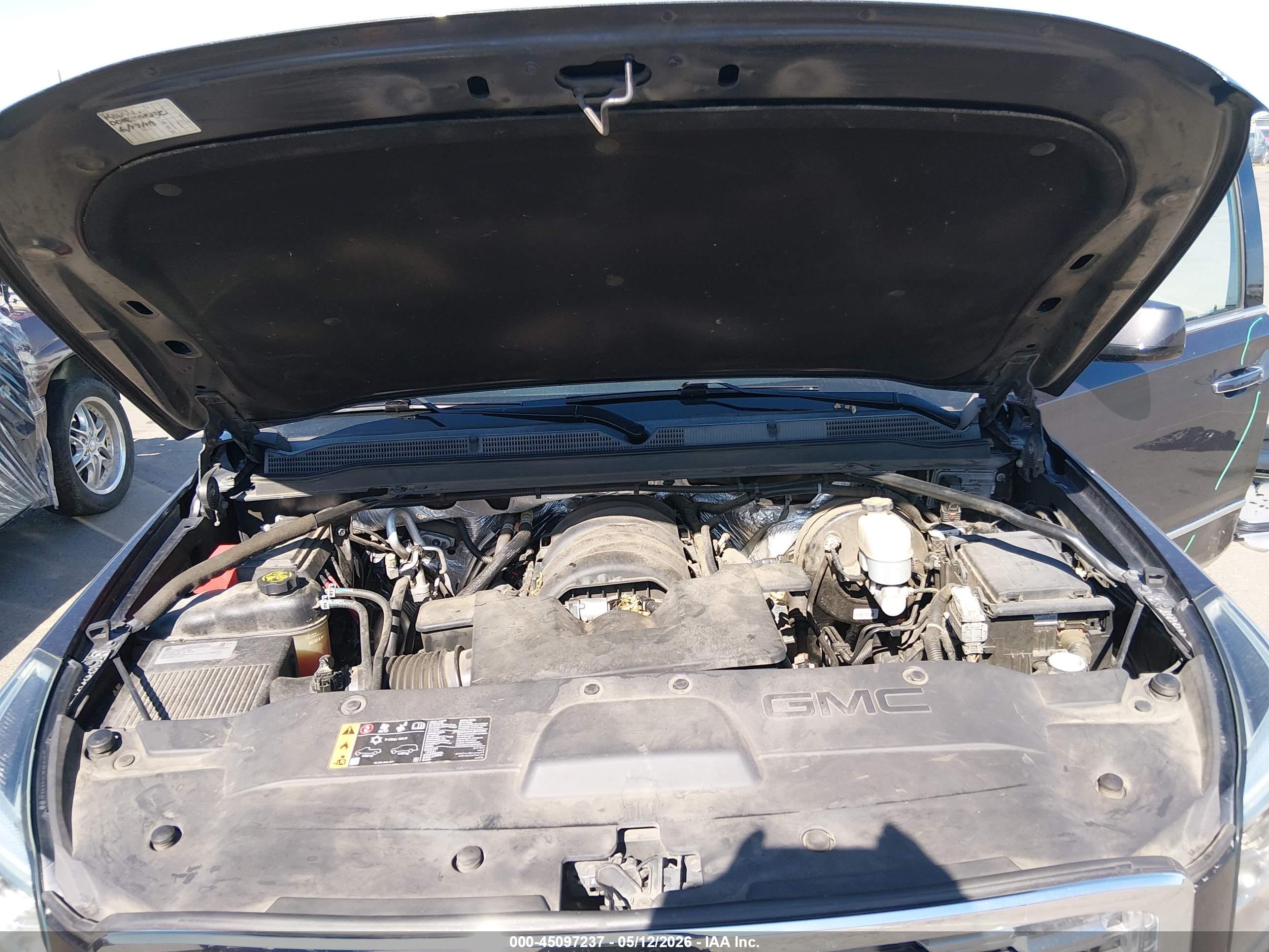 GMC YUKON image 10