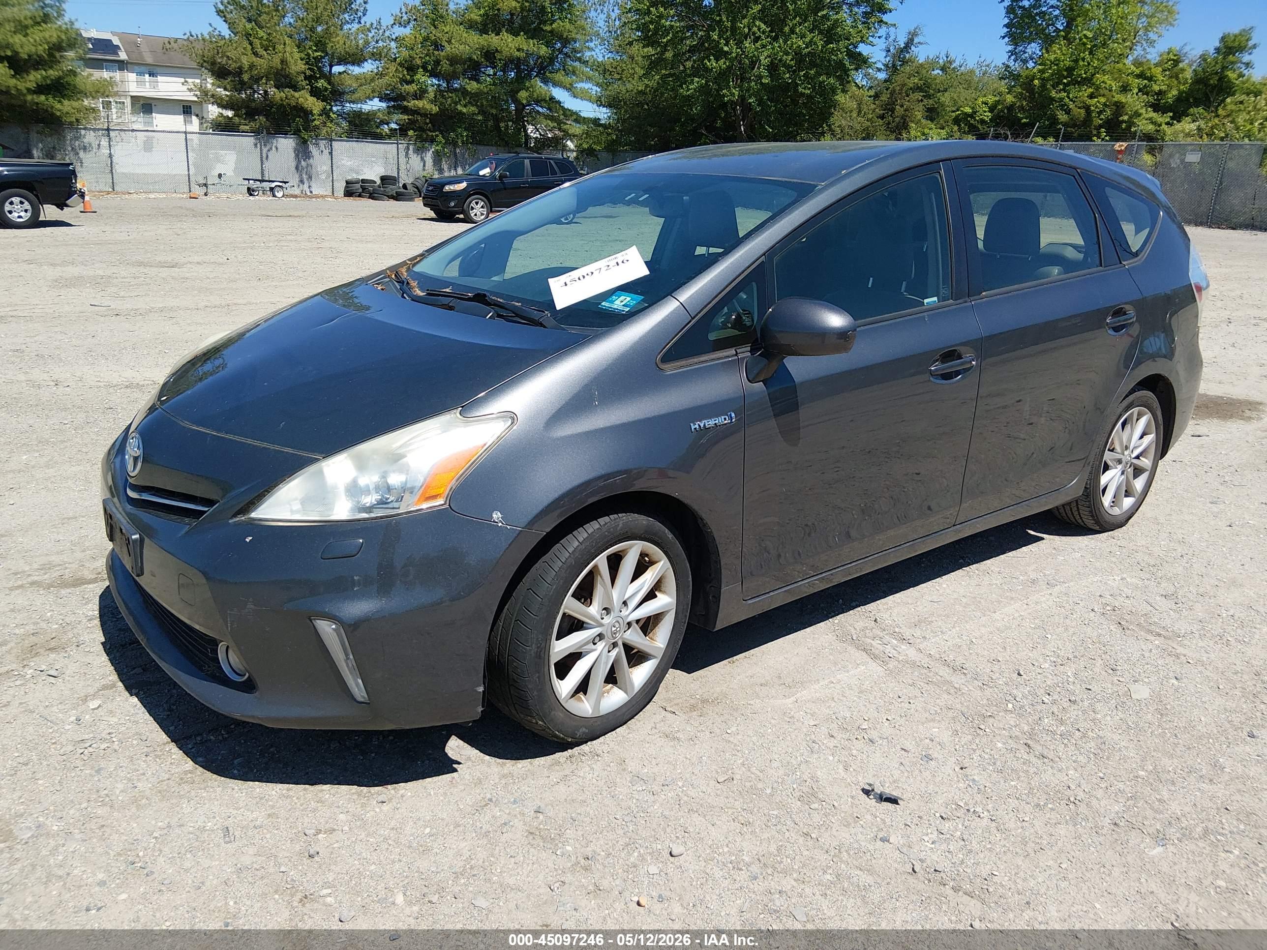 TOYOTA PRIUS image 2