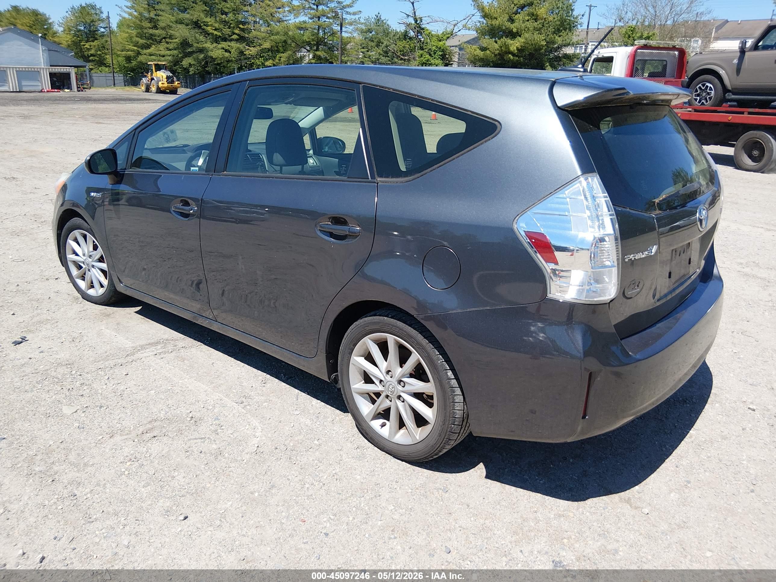 TOYOTA PRIUS image 3