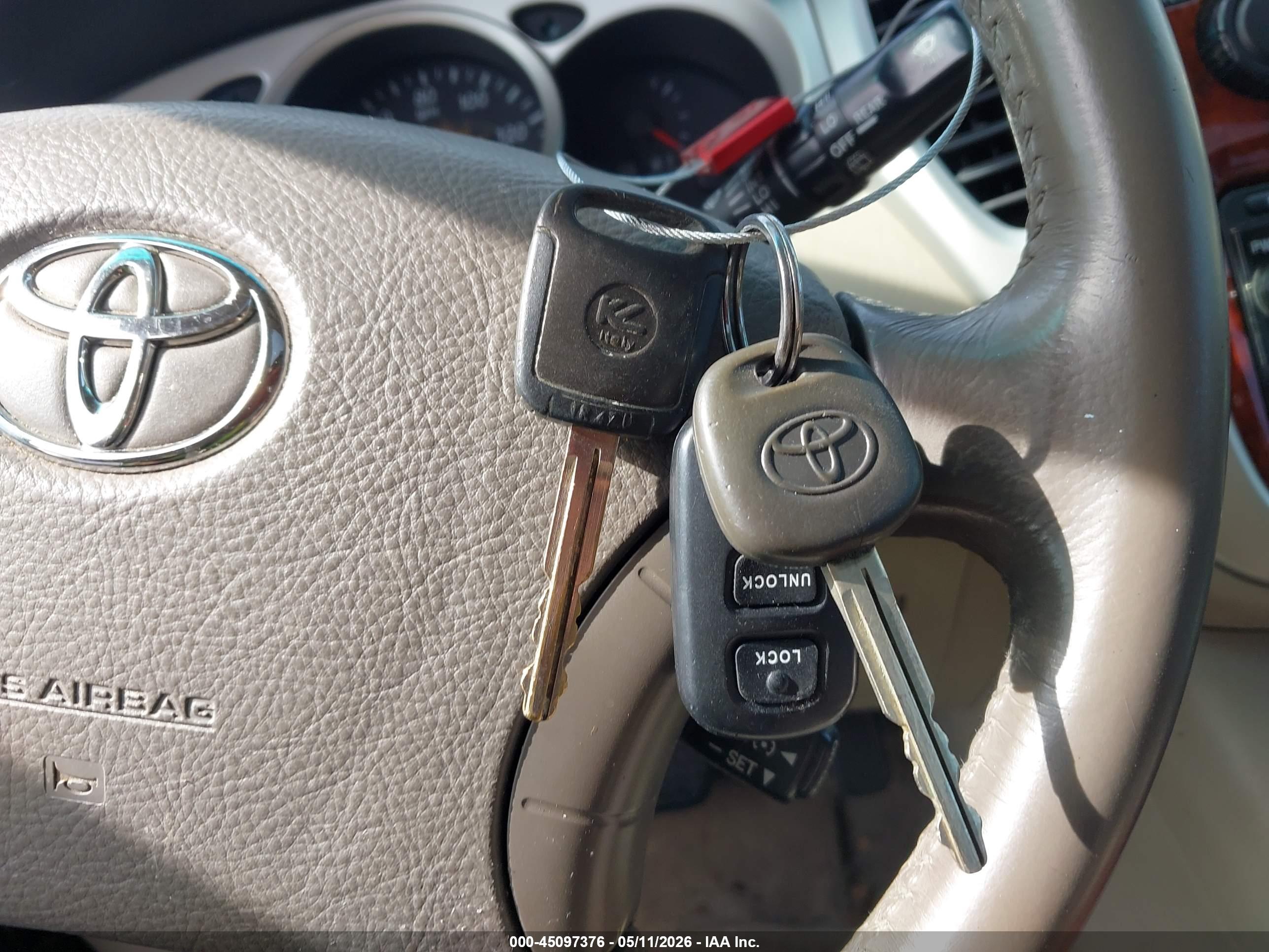 TOYOTA HIGHLANDER image 11