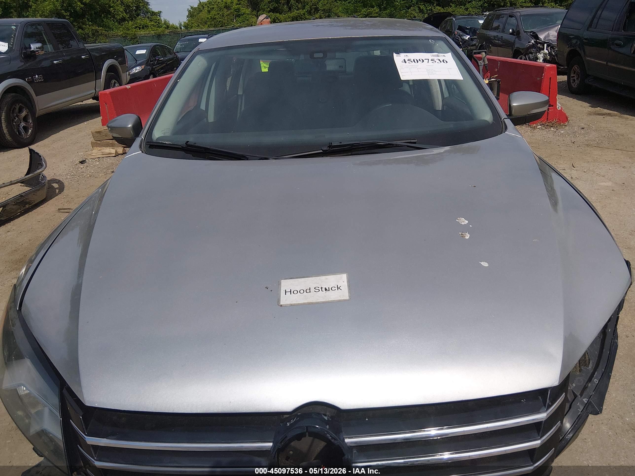 VOLKSWAGEN PASSAT image 10