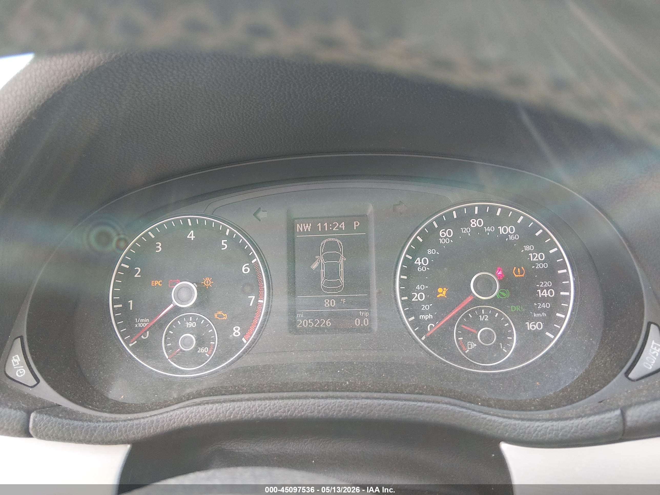 VOLKSWAGEN PASSAT image 7