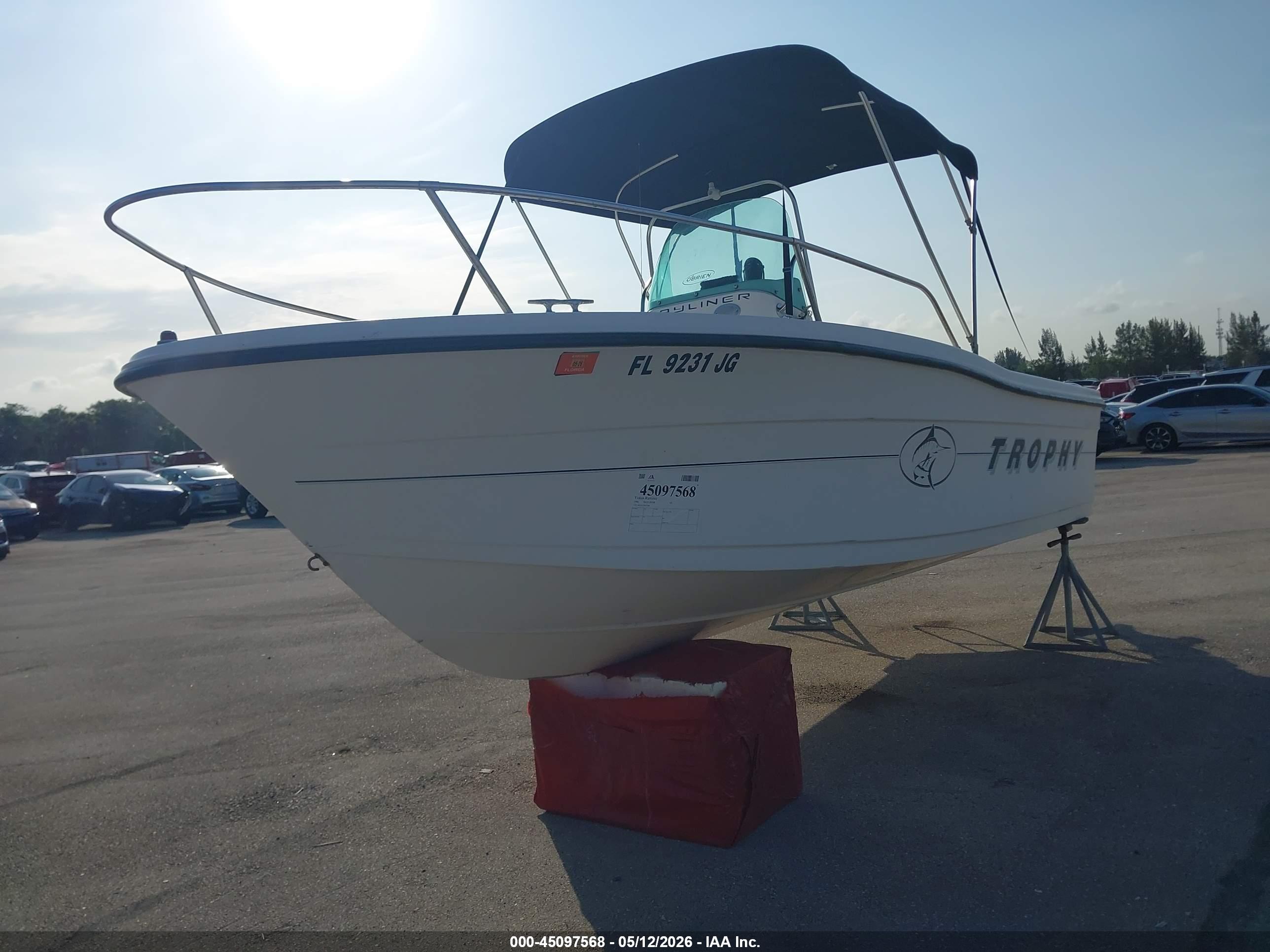 BAYLINER VS image 2