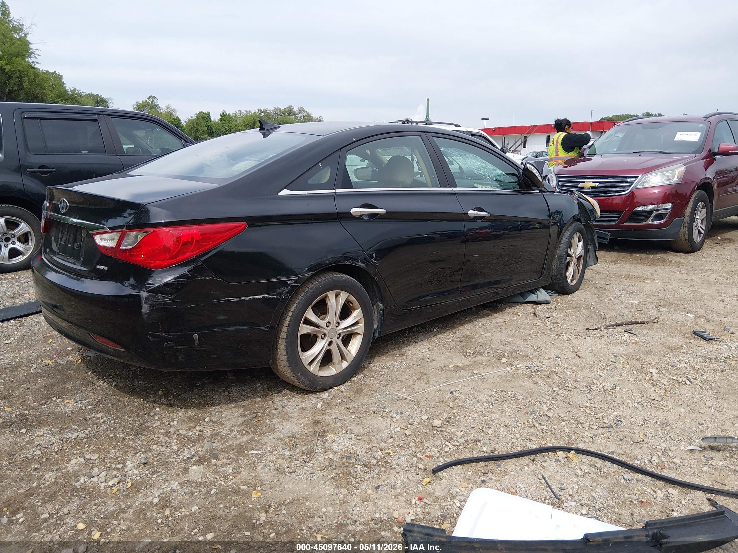 HYUNDAI SONATA image 4