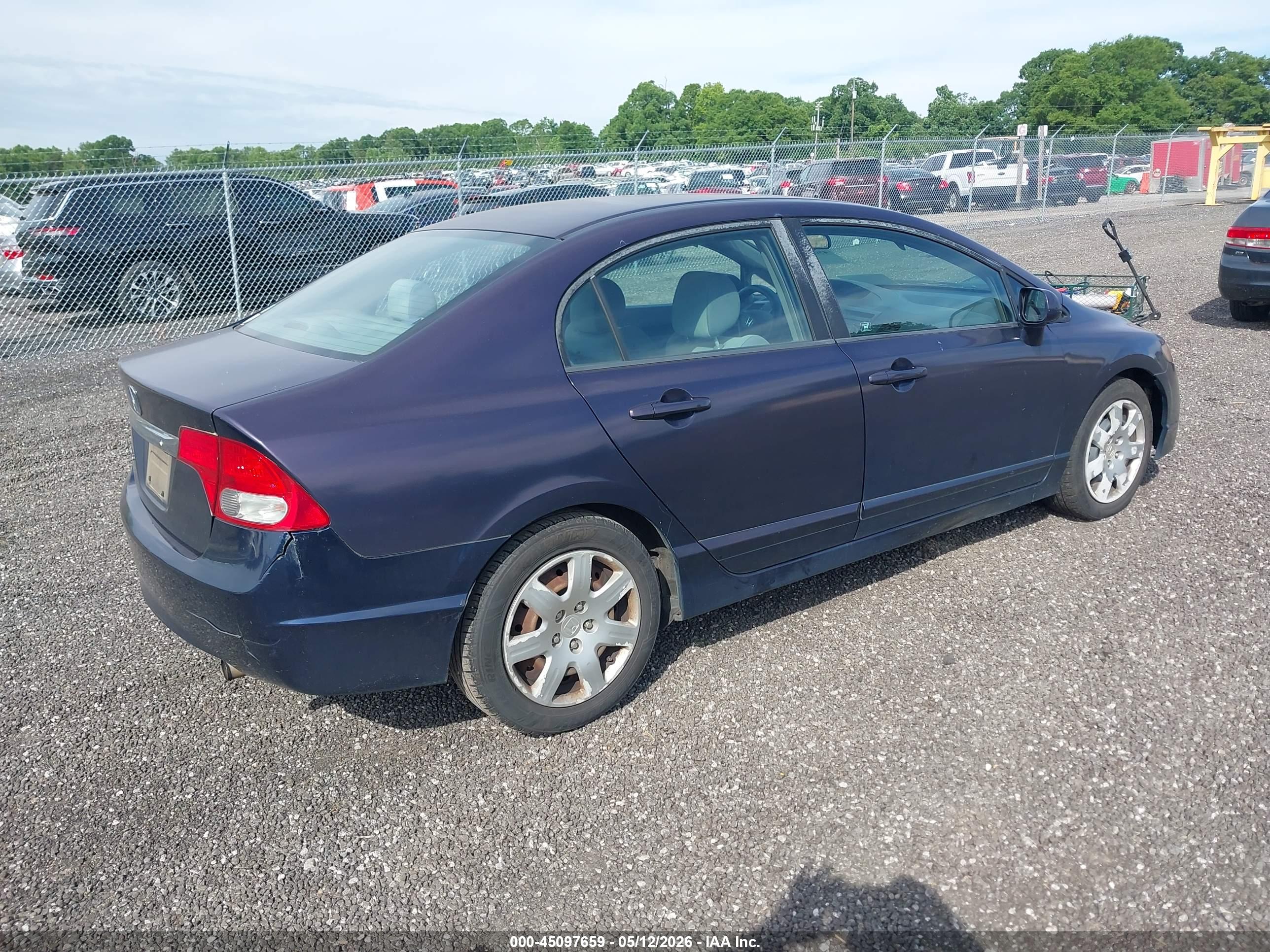 HONDA CIVIC image 4