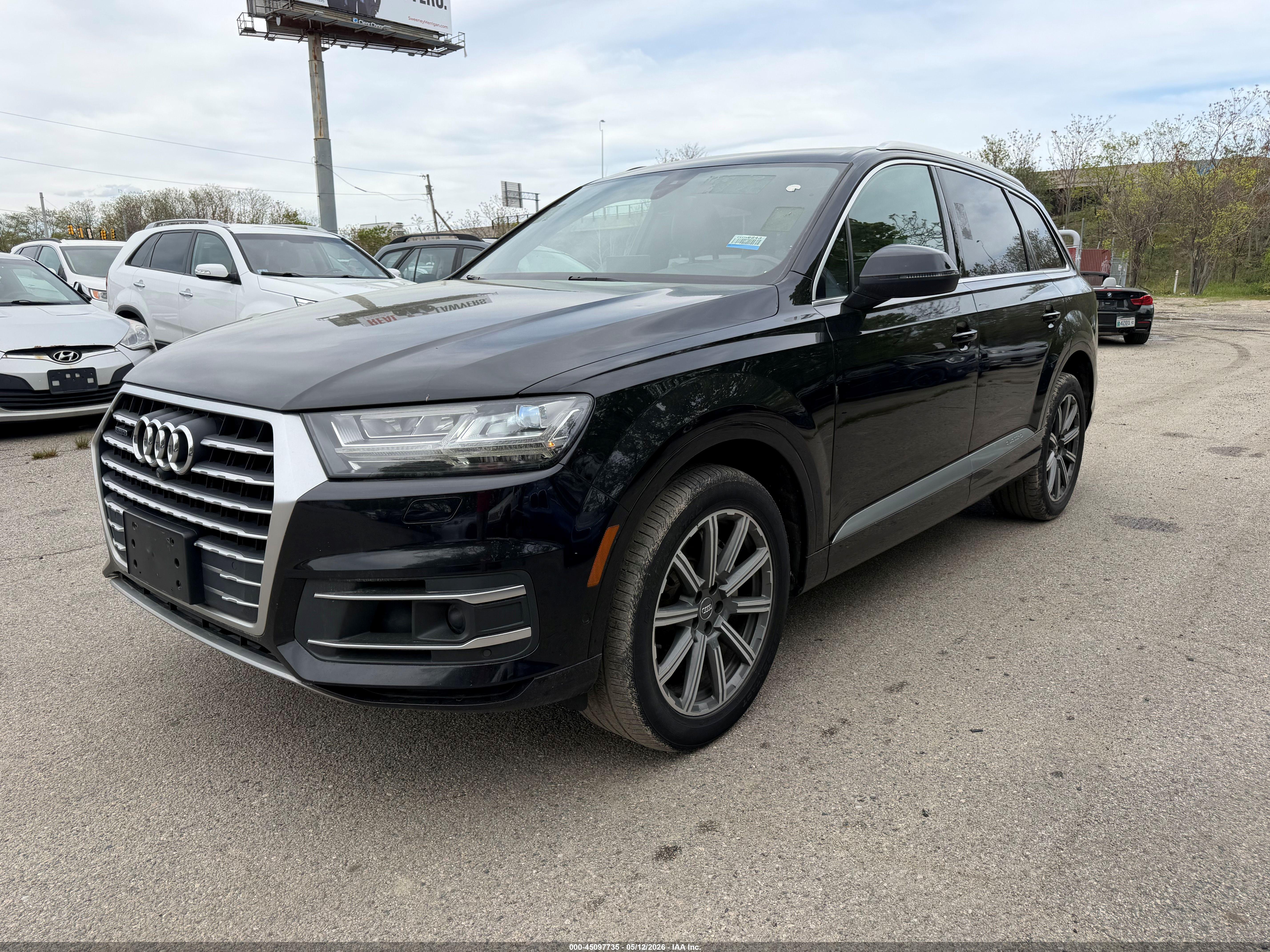 AUDI Q7 image 2