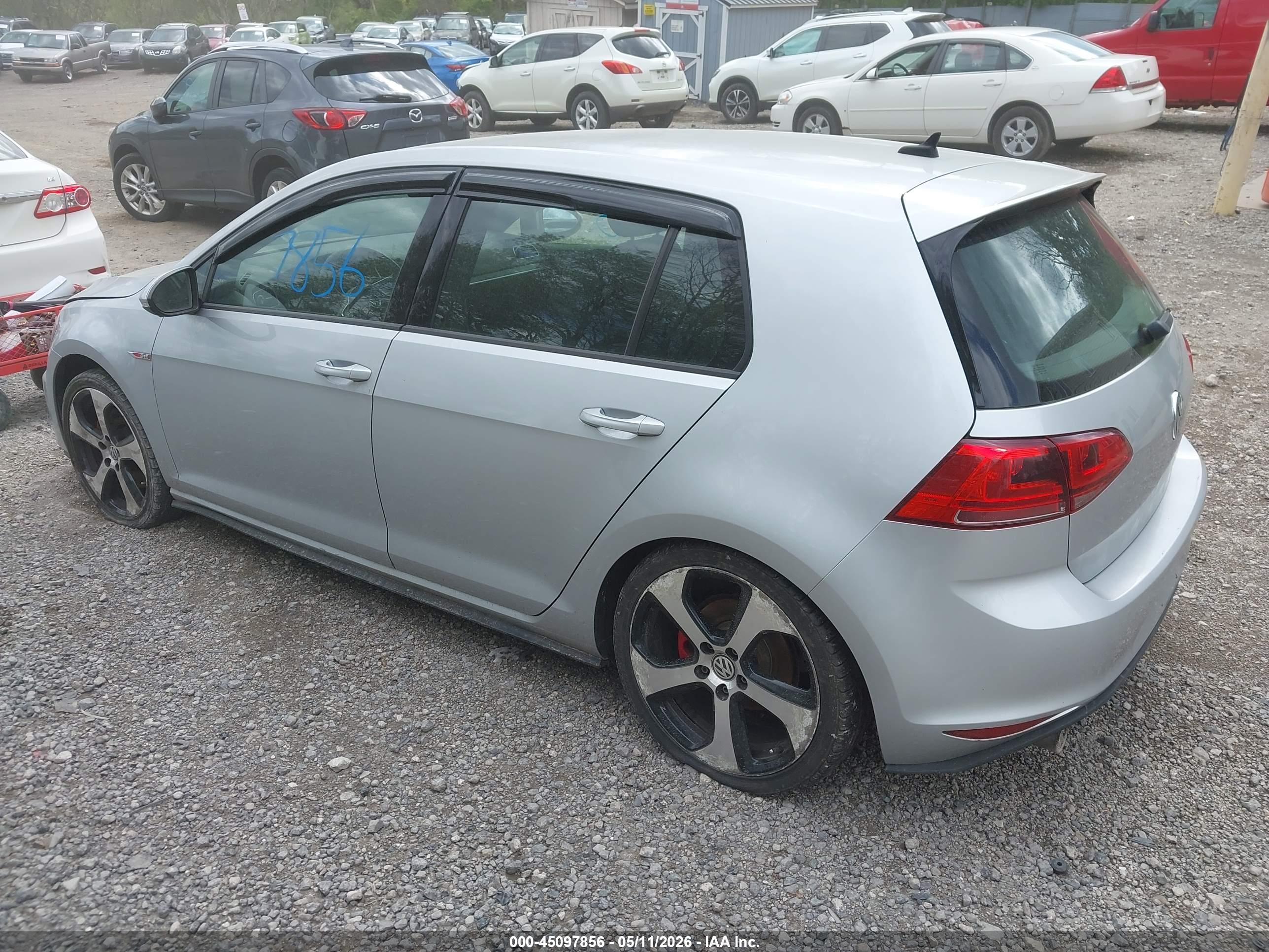 VOLKSWAGEN GOLF image 3