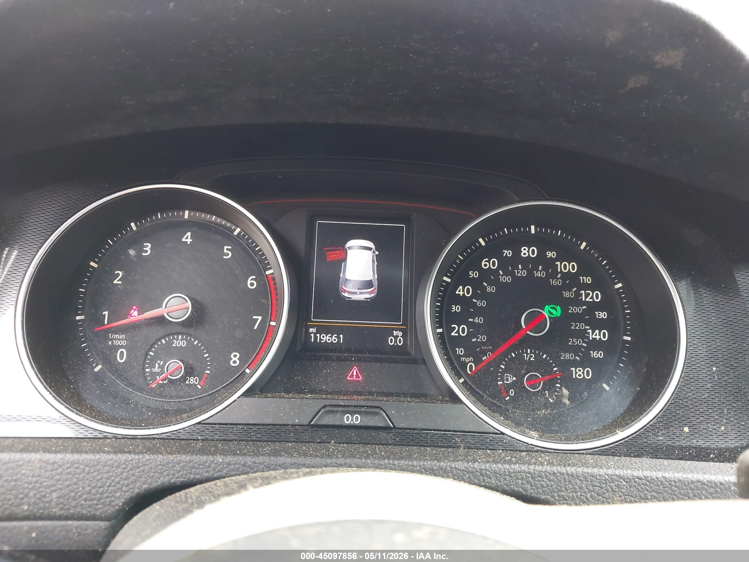 VOLKSWAGEN GOLF image 7