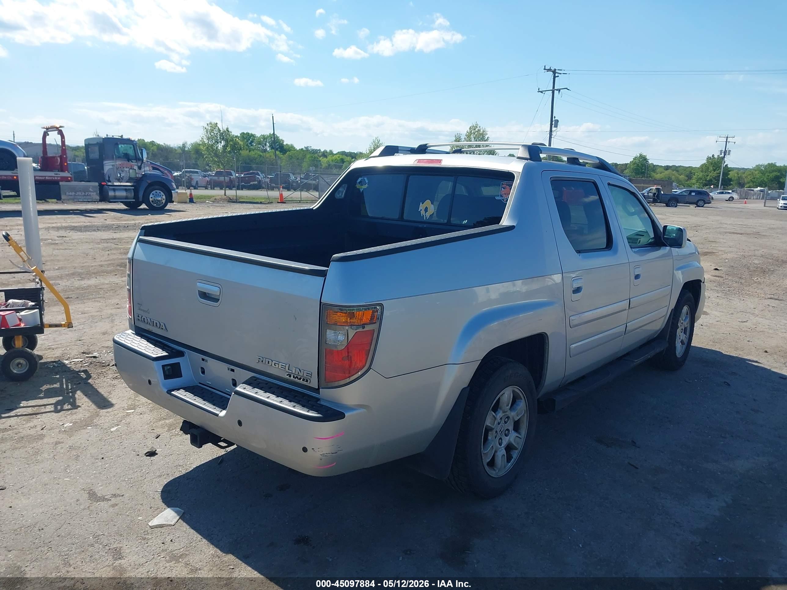 HONDA RIDGELINE image 4
