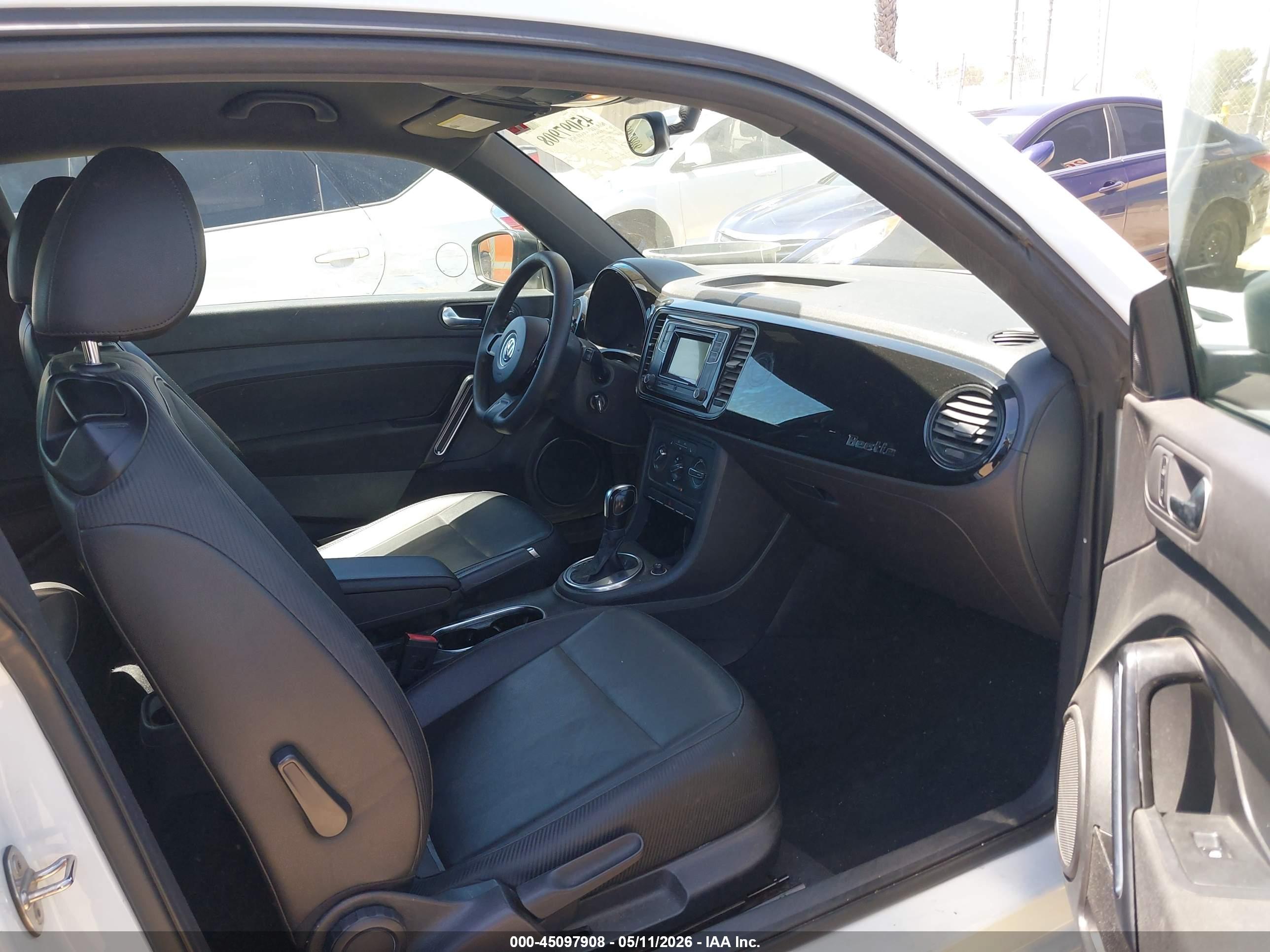 VOLKSWAGEN BEETLE image 5