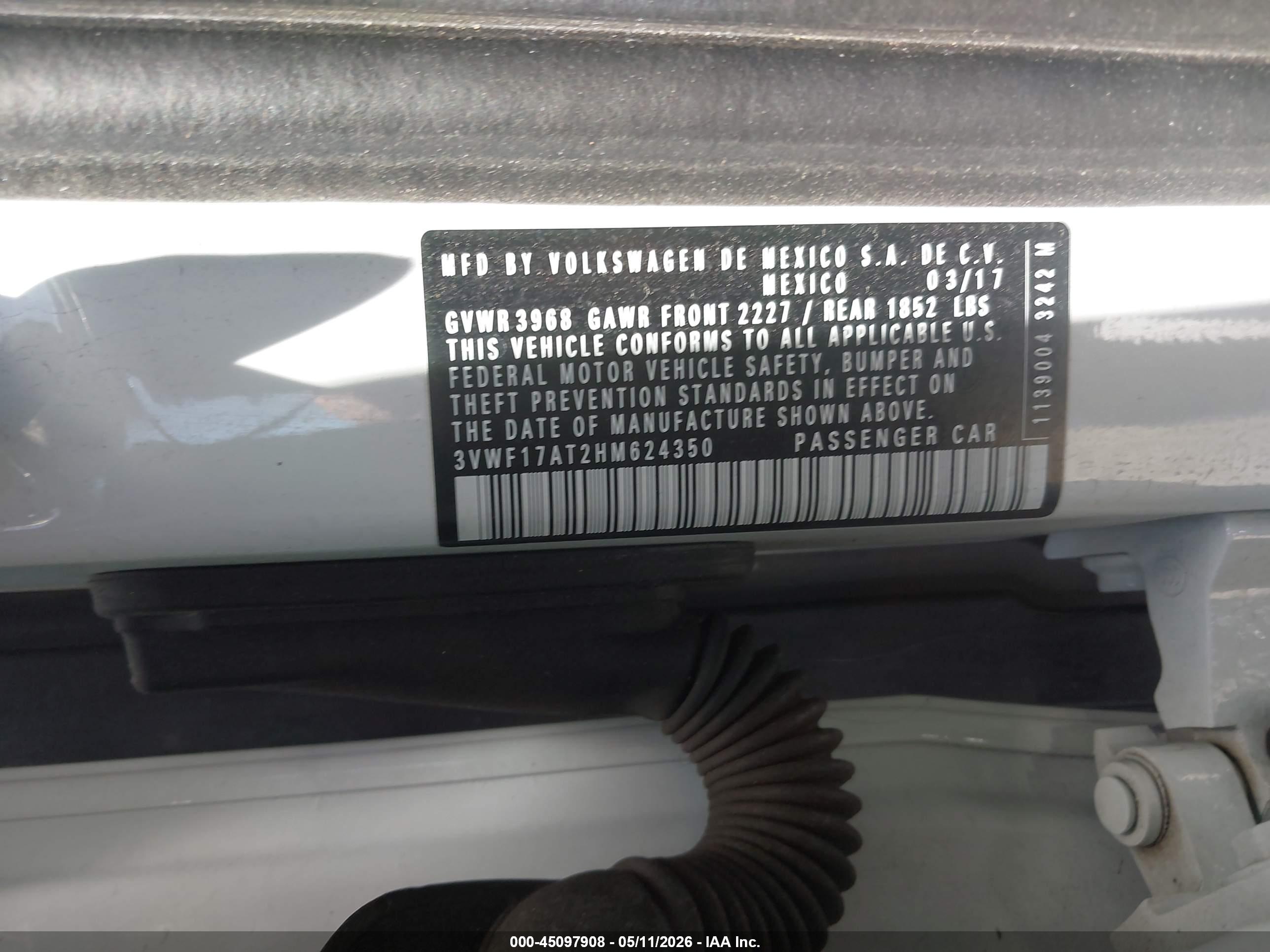 VOLKSWAGEN BEETLE image 9