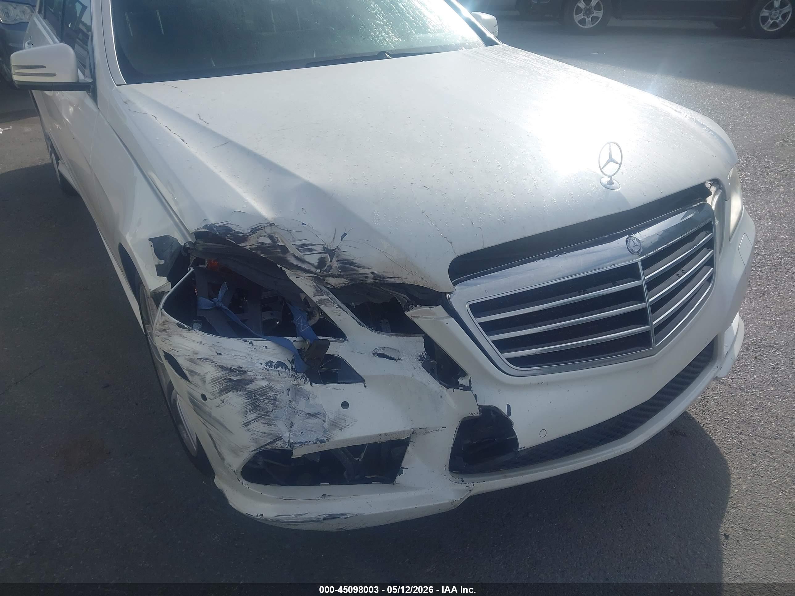 MERCEDES-BENZ E image 6